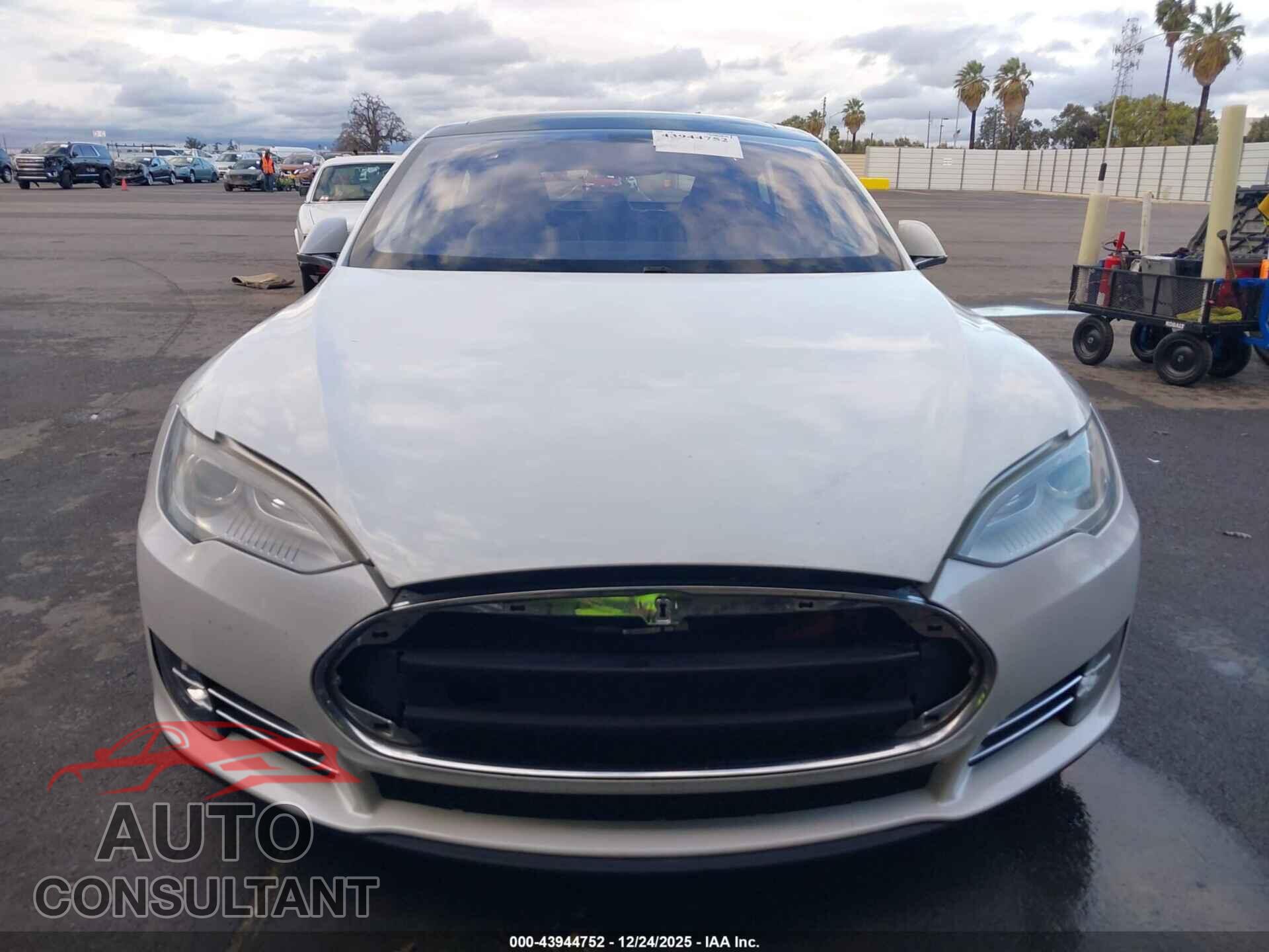 TESLA MODEL S 2013 - 5YJSA1CN7DFP04531