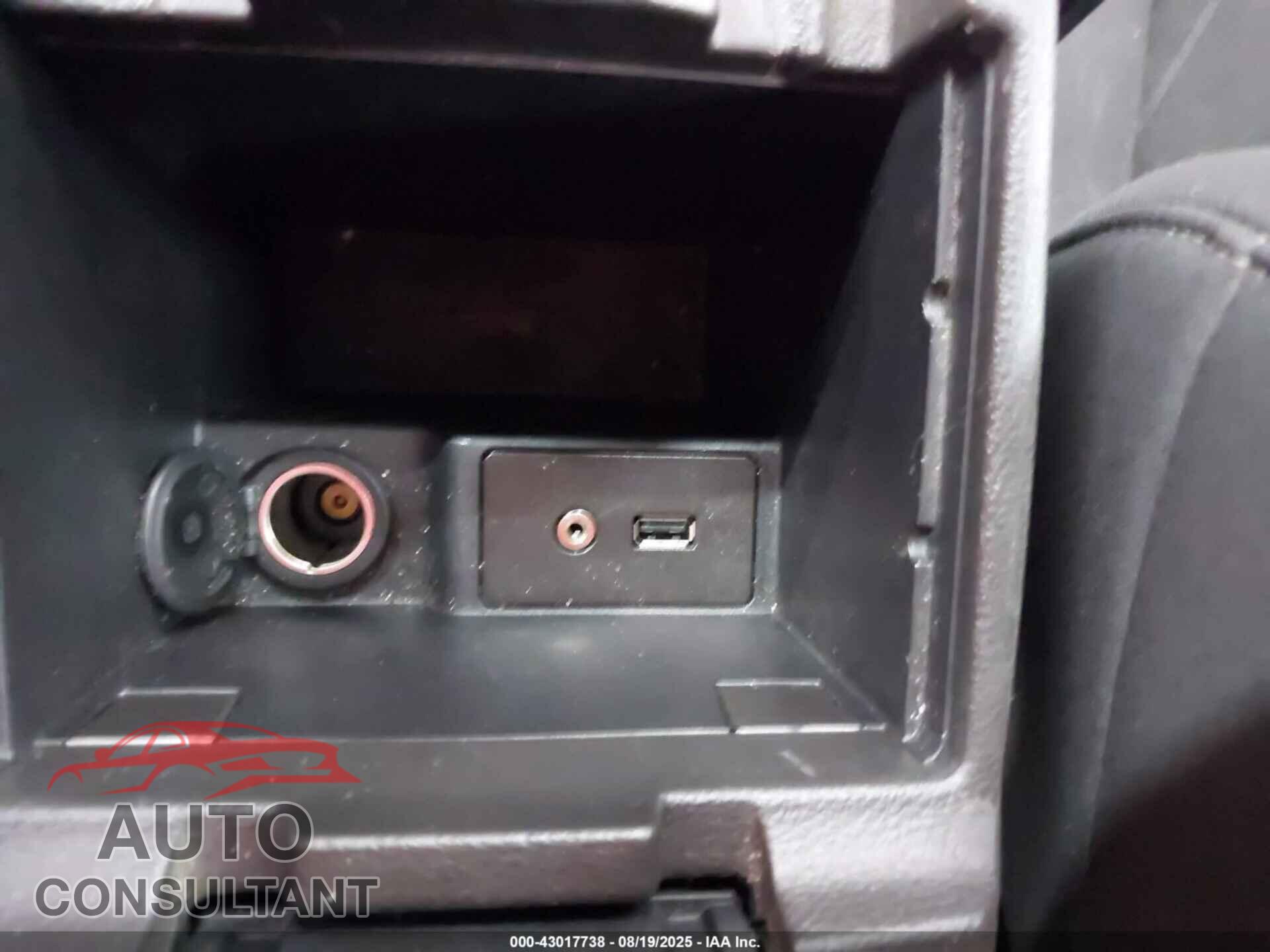 FORD FOCUS 2015 - 1FADP3F21FL379028