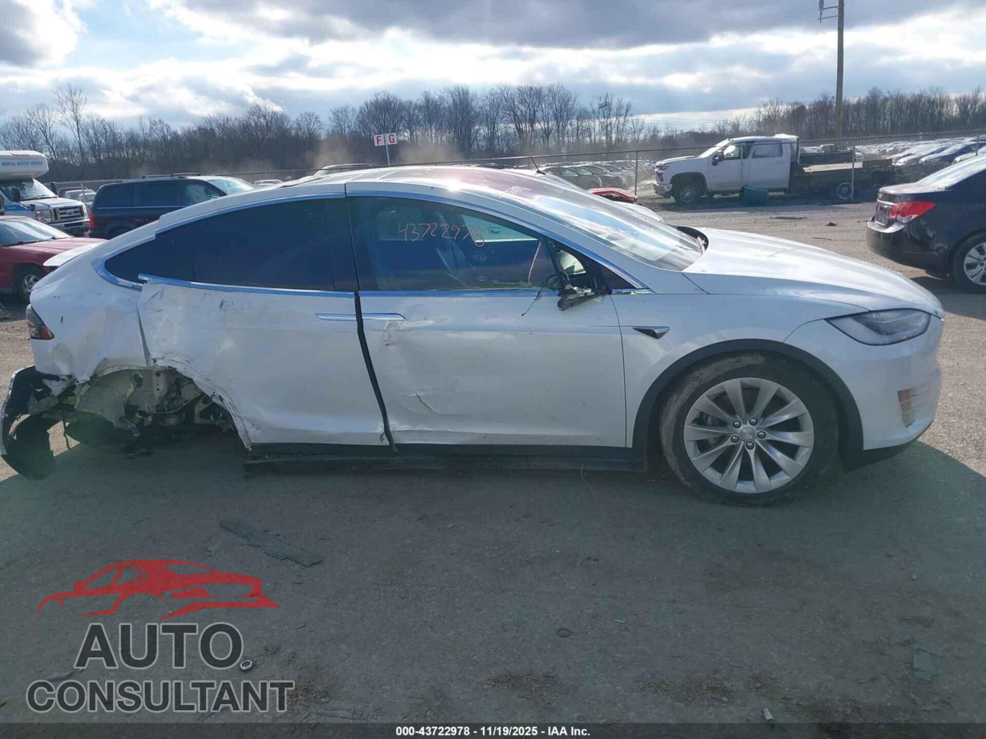 TESLA MODEL X 2018 - 5YJXCDE26JF141343