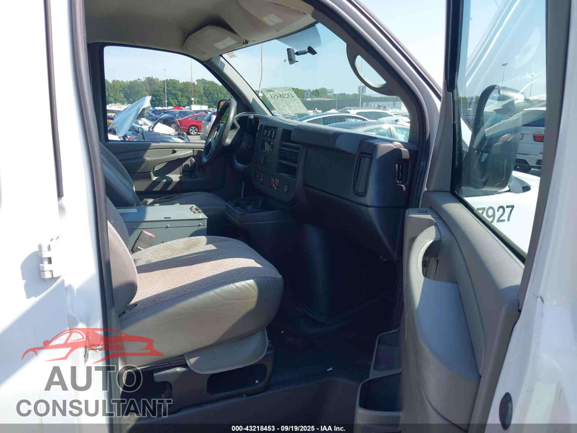 CHEVROLET EXPRESS 2500 2014 - 1GCWGFCA4E1198225