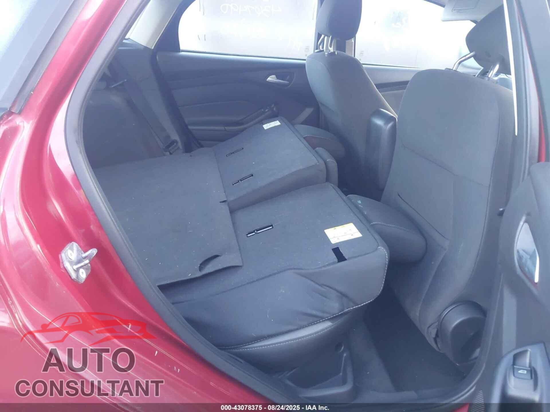 FORD FOCUS 2012 - 1FAHP3K25CL335231