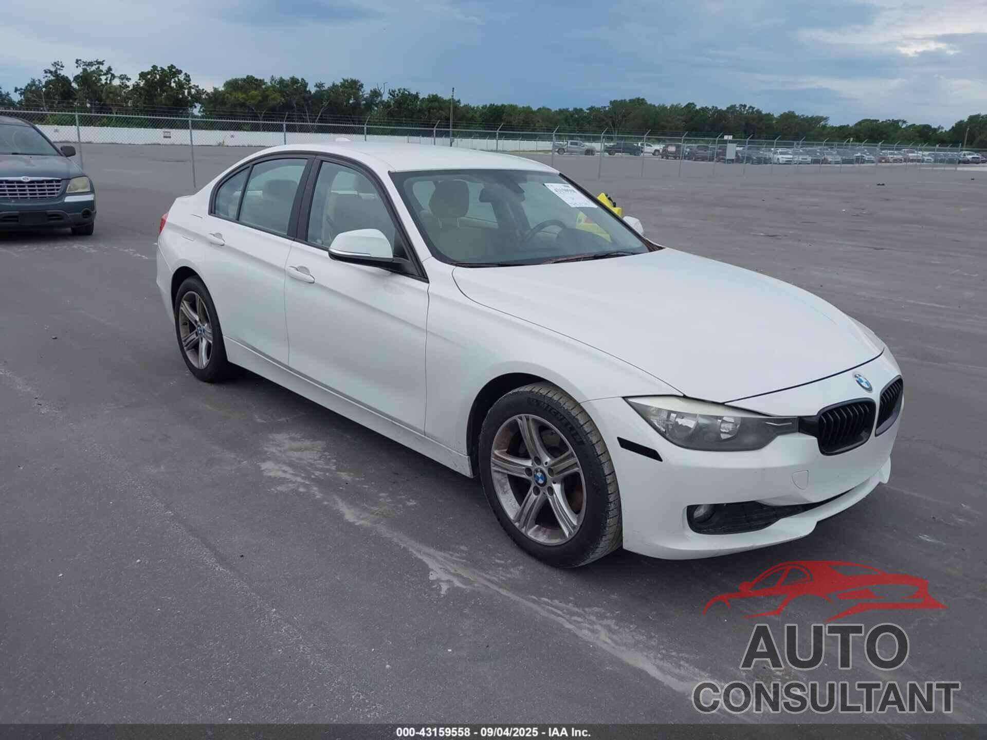 BMW 320I 2015 - WBA3B1G55FNT02617