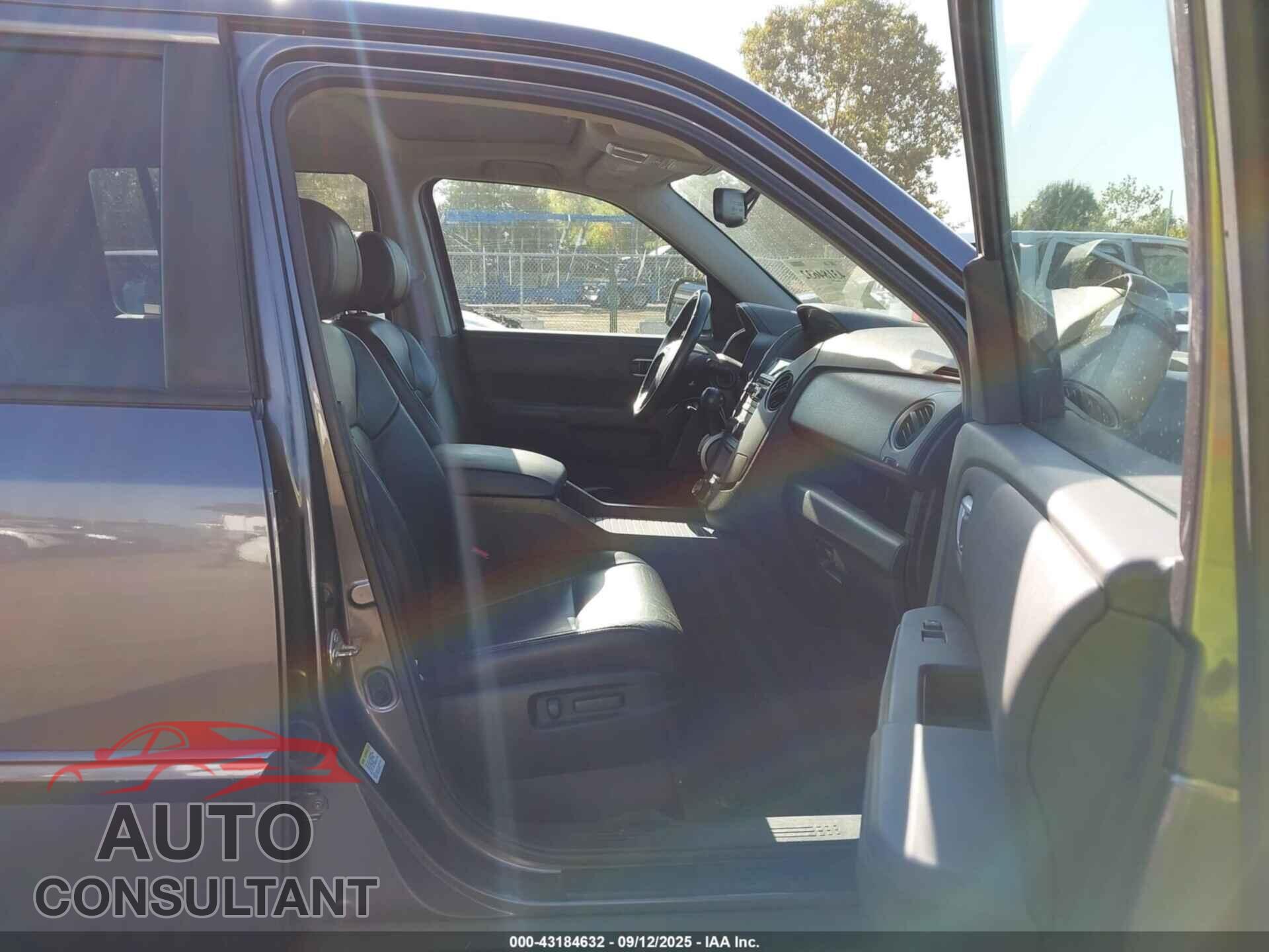 HONDA PILOT 2015 - 5FNYF4H77FB059969