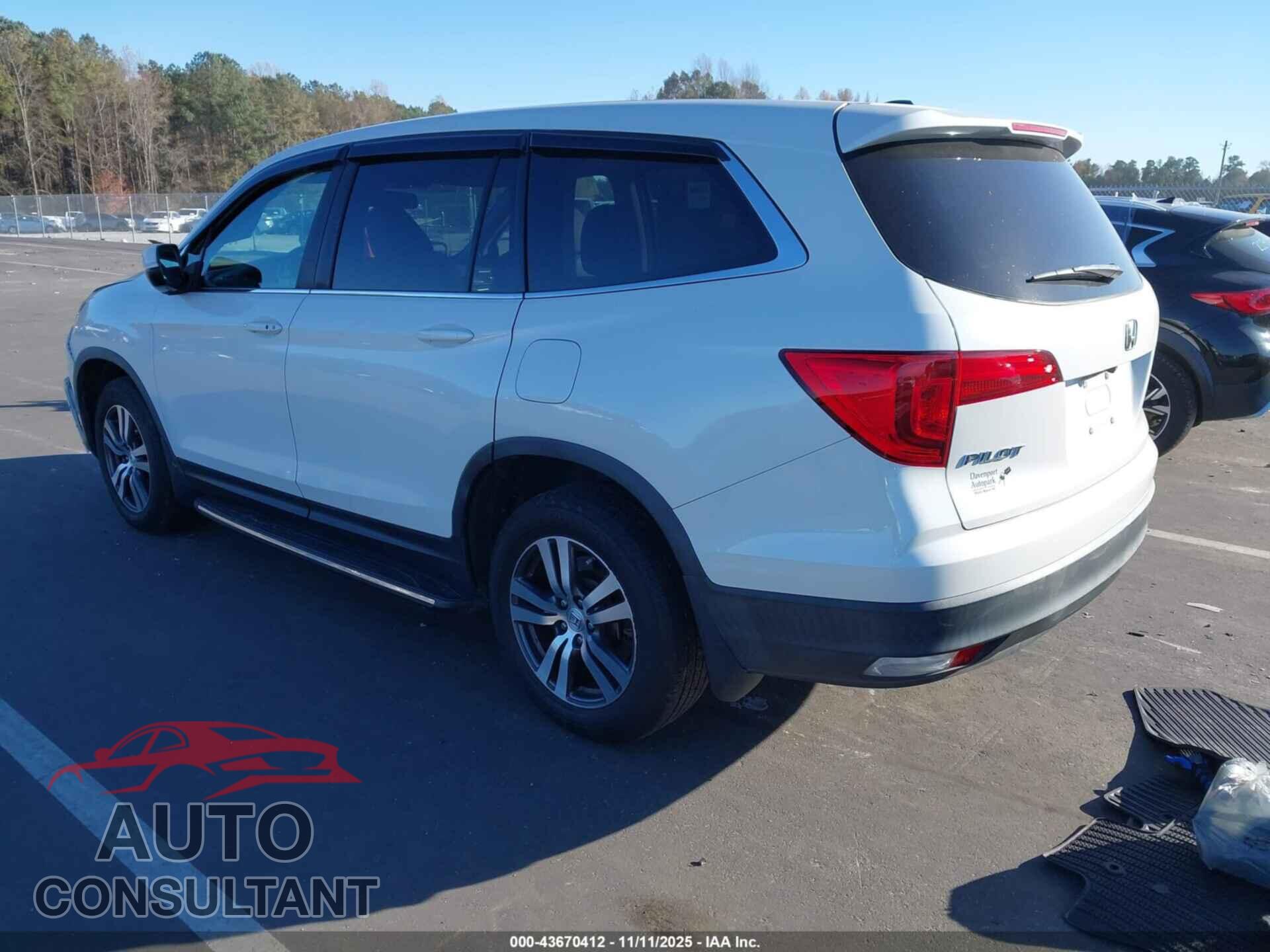 HONDA PILOT 2018 - 5FNYF5H52JB003578