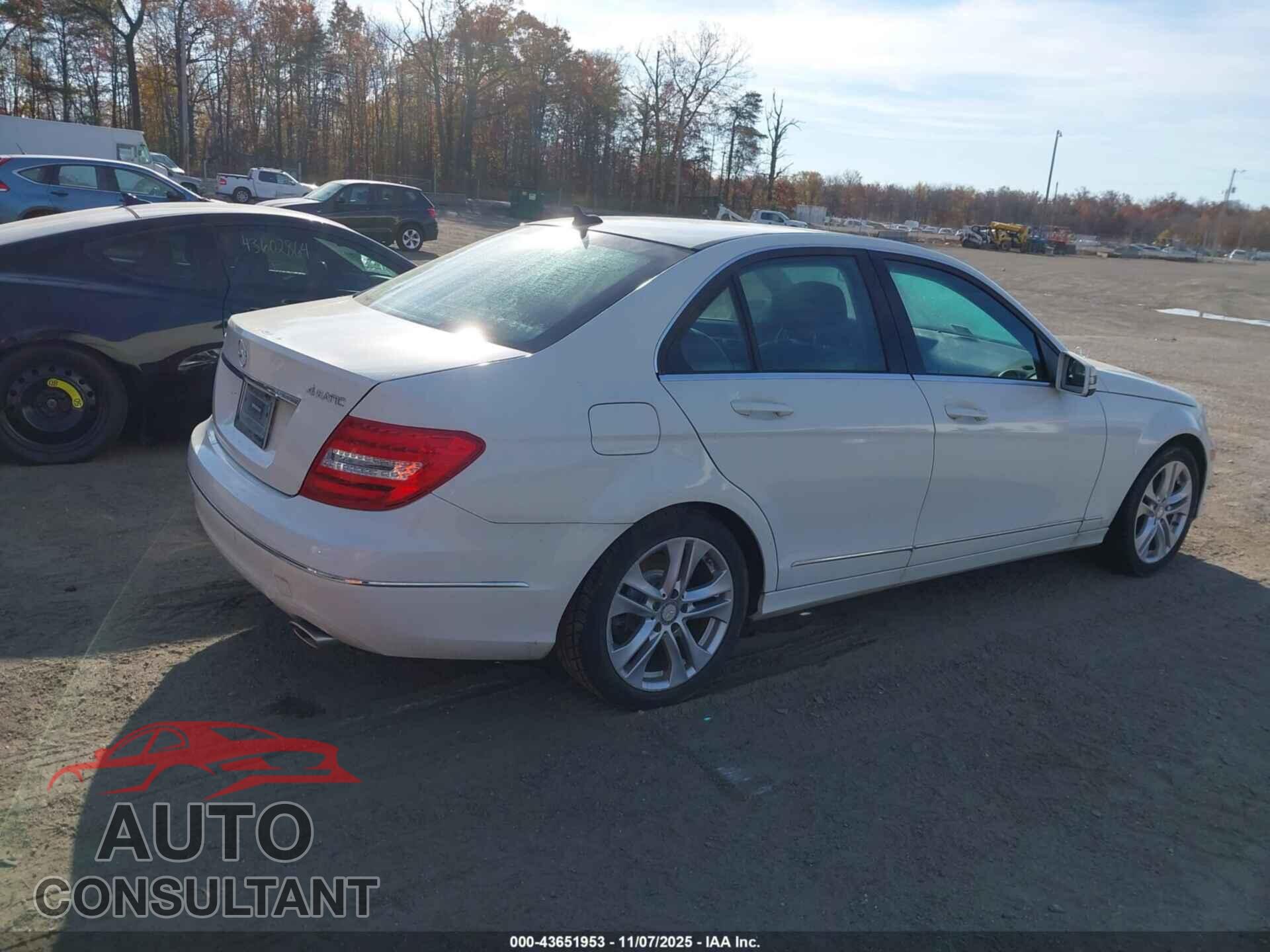 MERCEDES-BENZ C 300 2012 - WDDGF8BB6CA698564