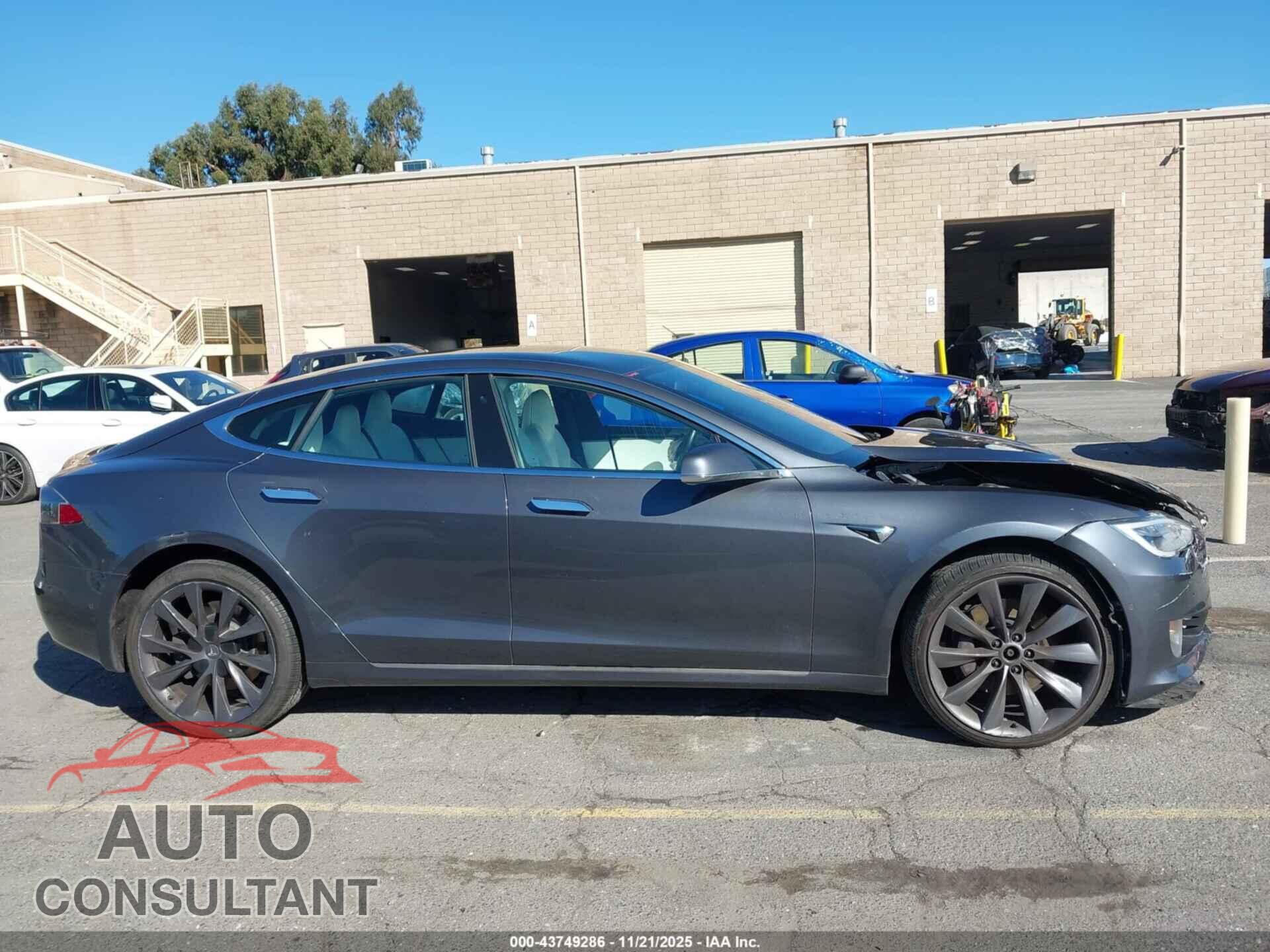 TESLA MODEL S 2019 - 5YJSA1E25KF306895
