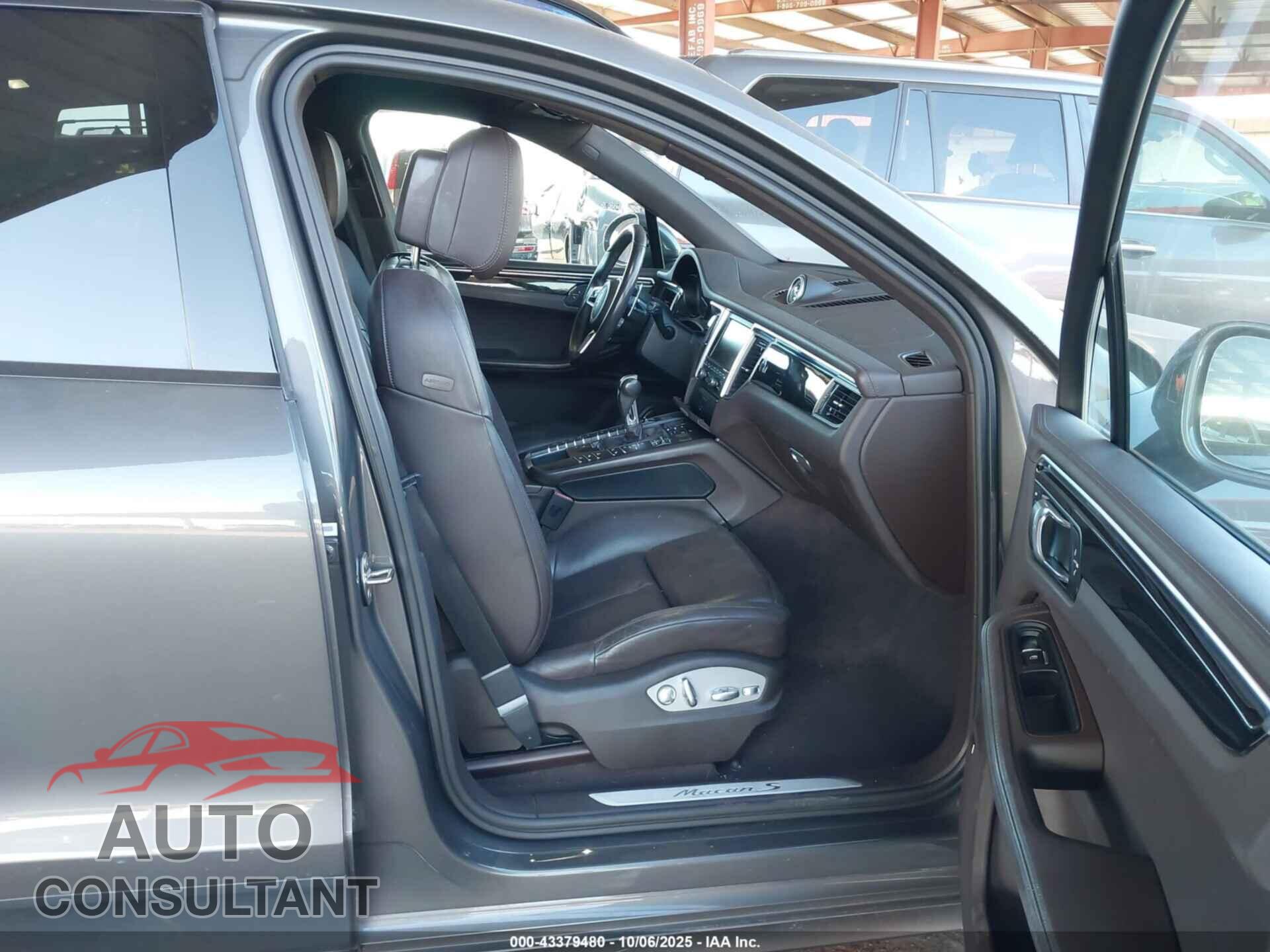 PORSCHE MACAN 2015 - WP1AB2A56FLB57090