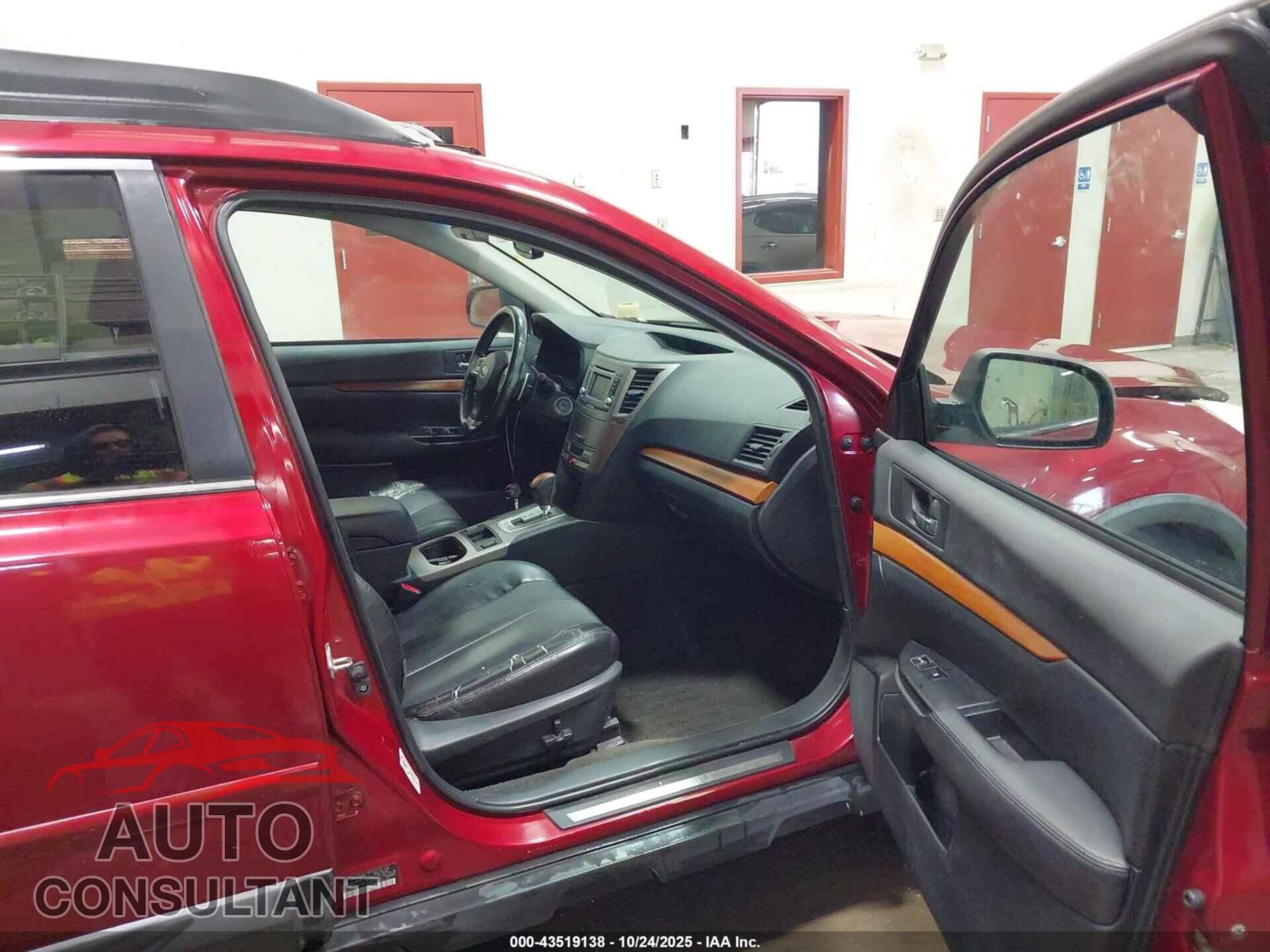 SUBARU OUTBACK 2014 - 4S4BRBLC1E3303094