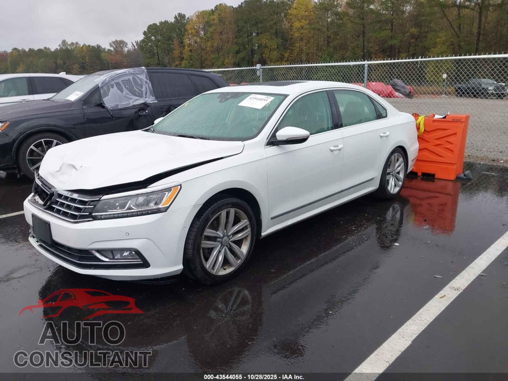 VOLKSWAGEN PASSAT 2017 - 1VWCT7A31HC020304