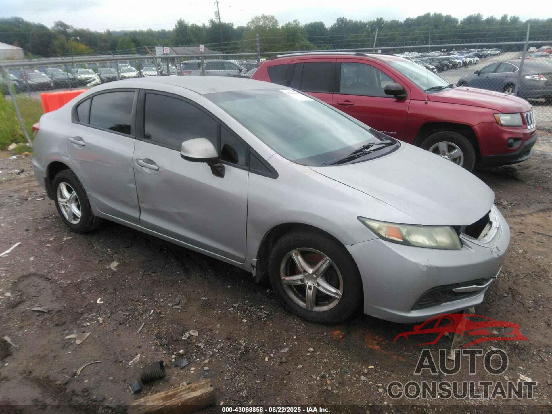 HONDA CIVIC 2013 - 2HGFB2F57DH562533