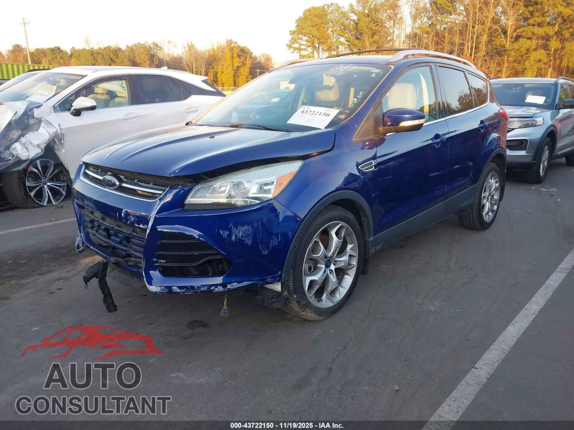 FORD ESCAPE 2015 - 1FMCU9J90FUB77647