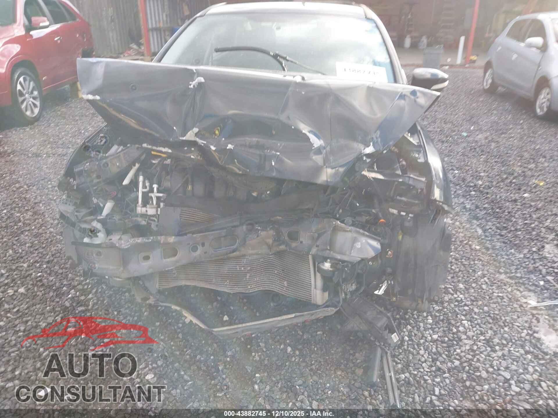 FORD FOCUS 2017 - 1FADP3F29HL227632