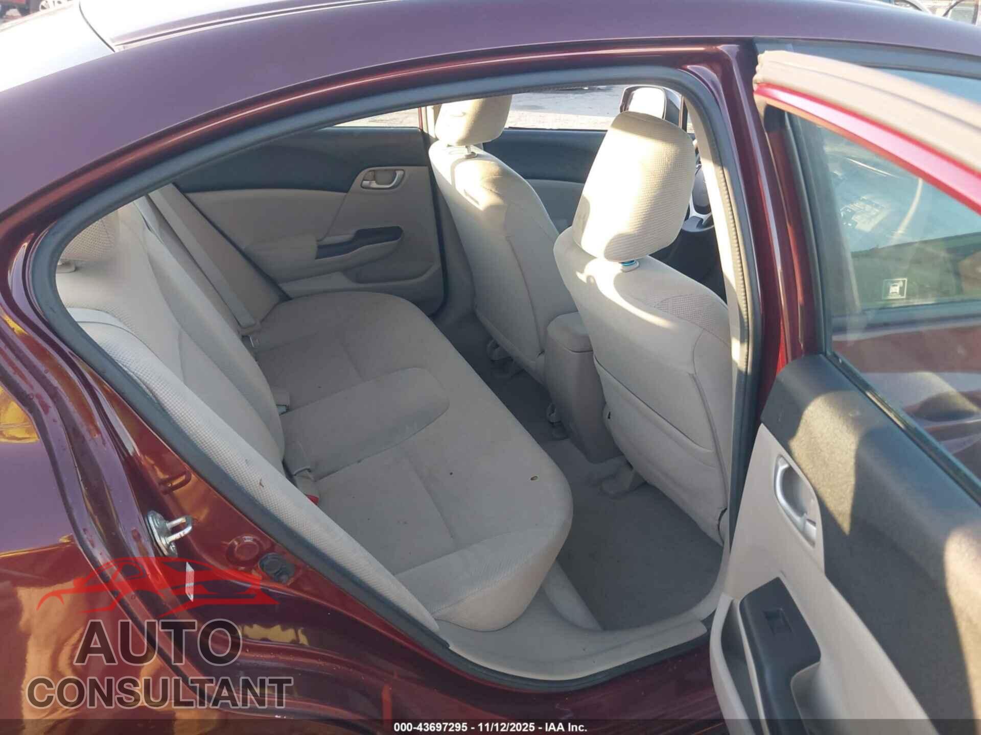 HONDA CIVIC 2012 - 2HGFB2F55CH578132