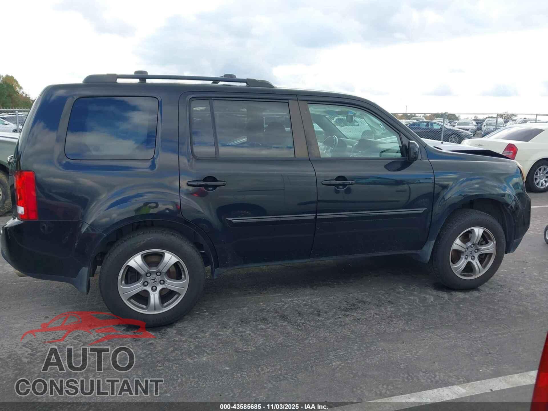 HONDA PILOT 2013 - 5FNYF3H6XDB032098