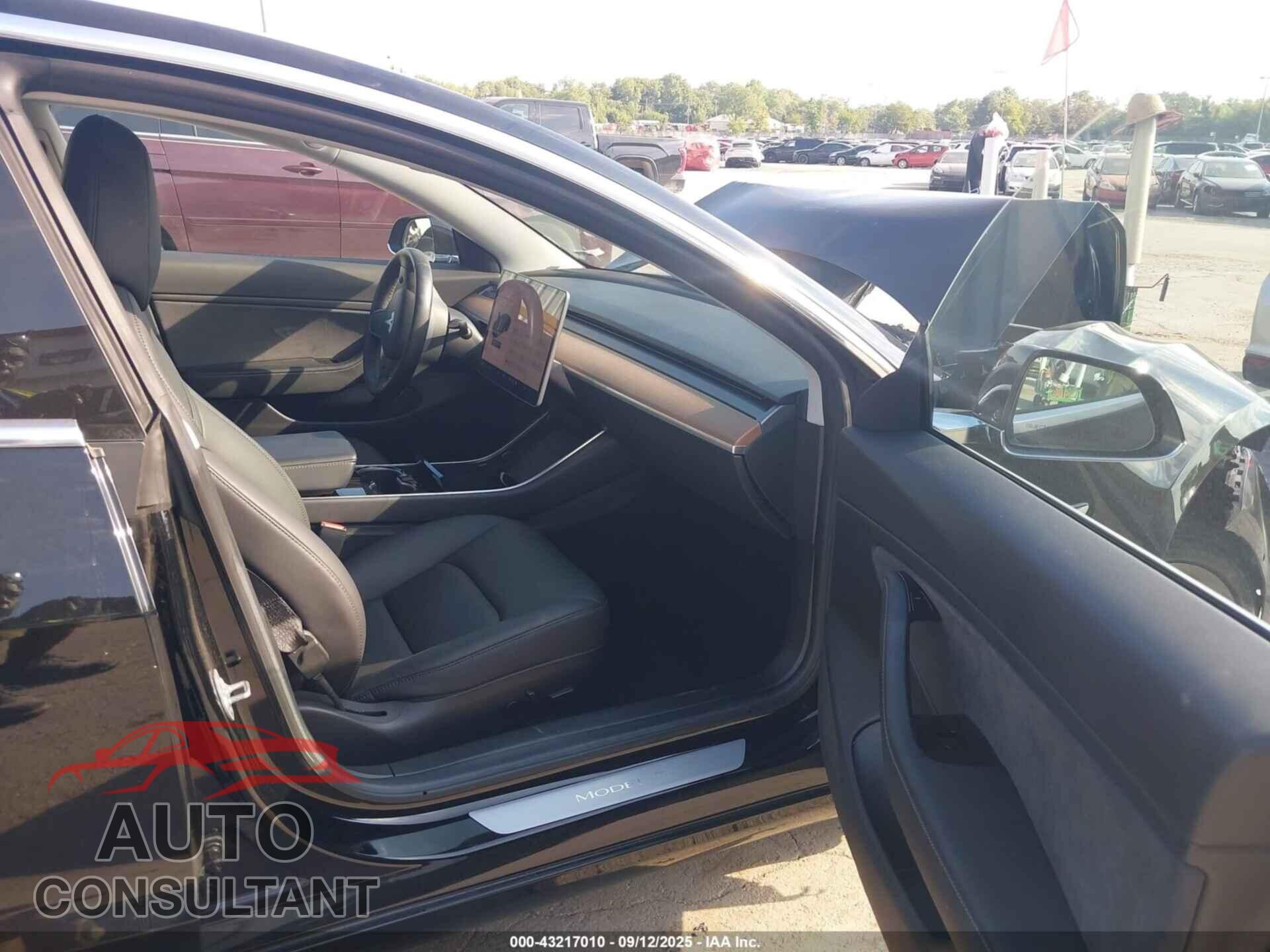 TESLA MODEL 3 2018 - 5YJ3E1EA7JF135825