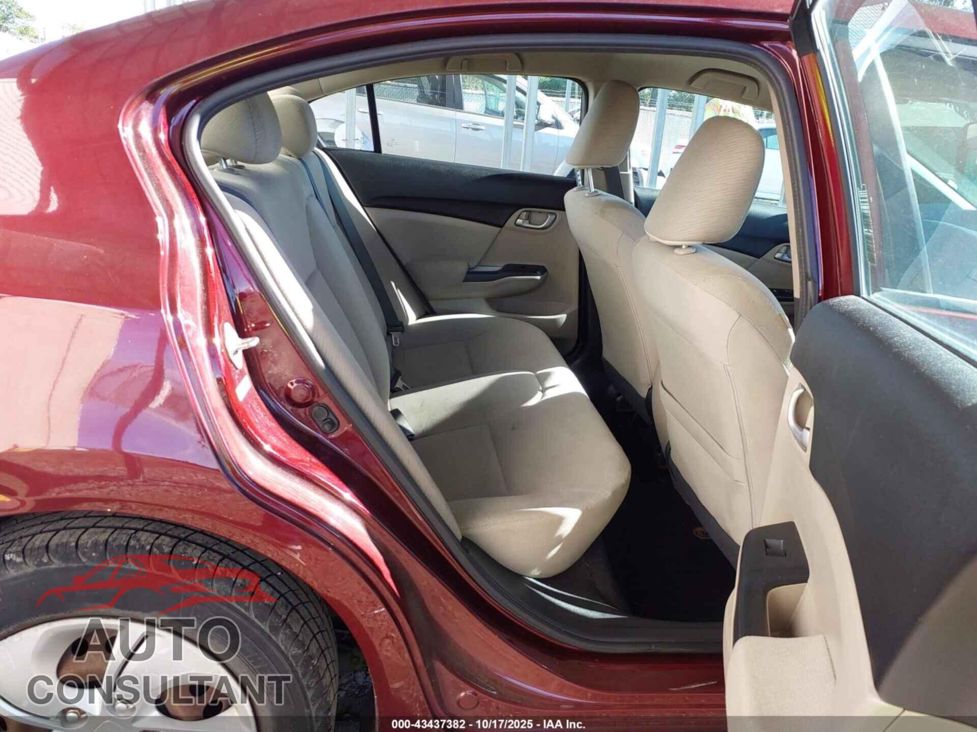 HONDA CIVIC 2013 - 19XFB2F55DE076376