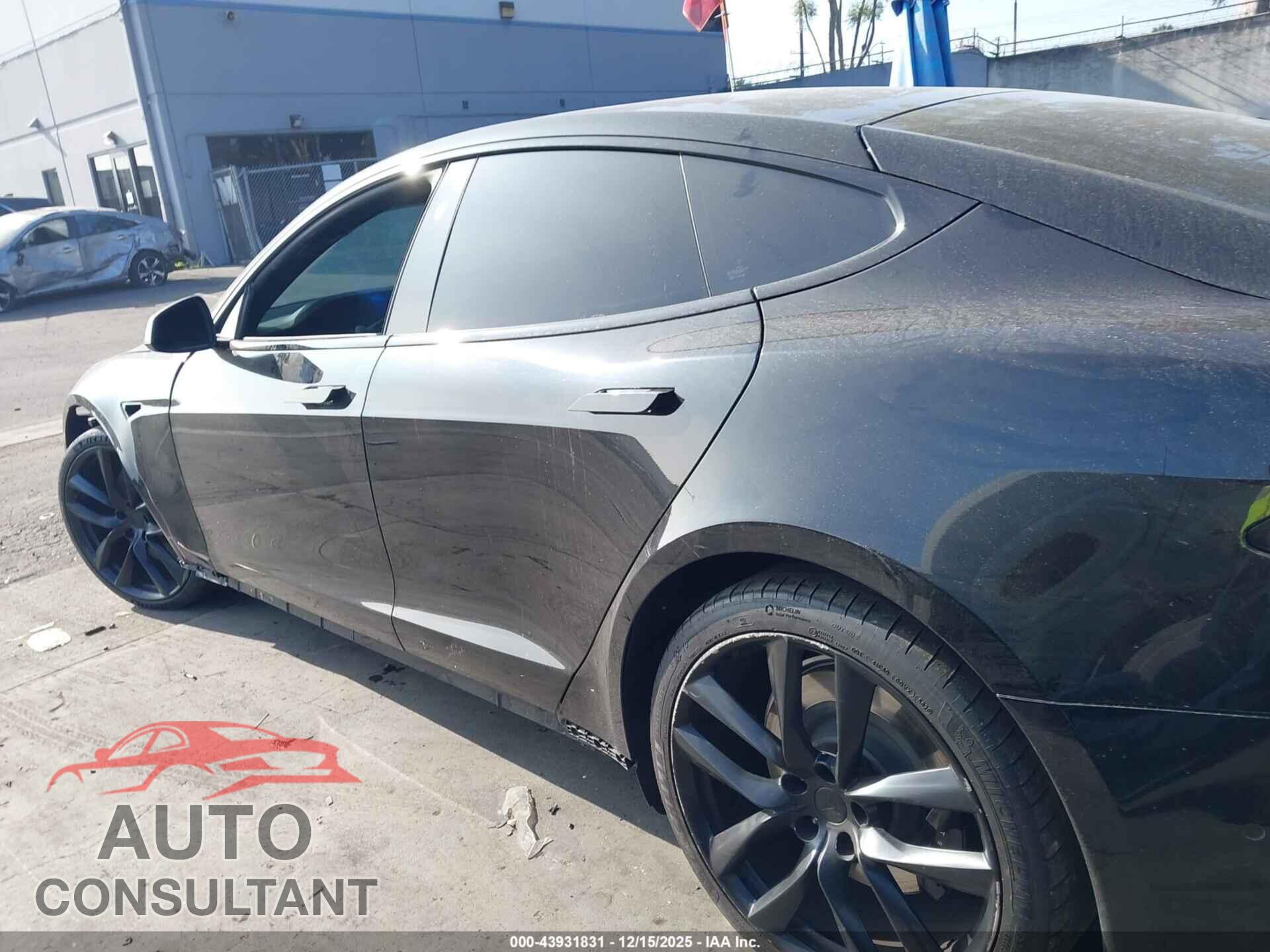 TESLA MODEL S 2021 - 5YJSA1E62MF447025