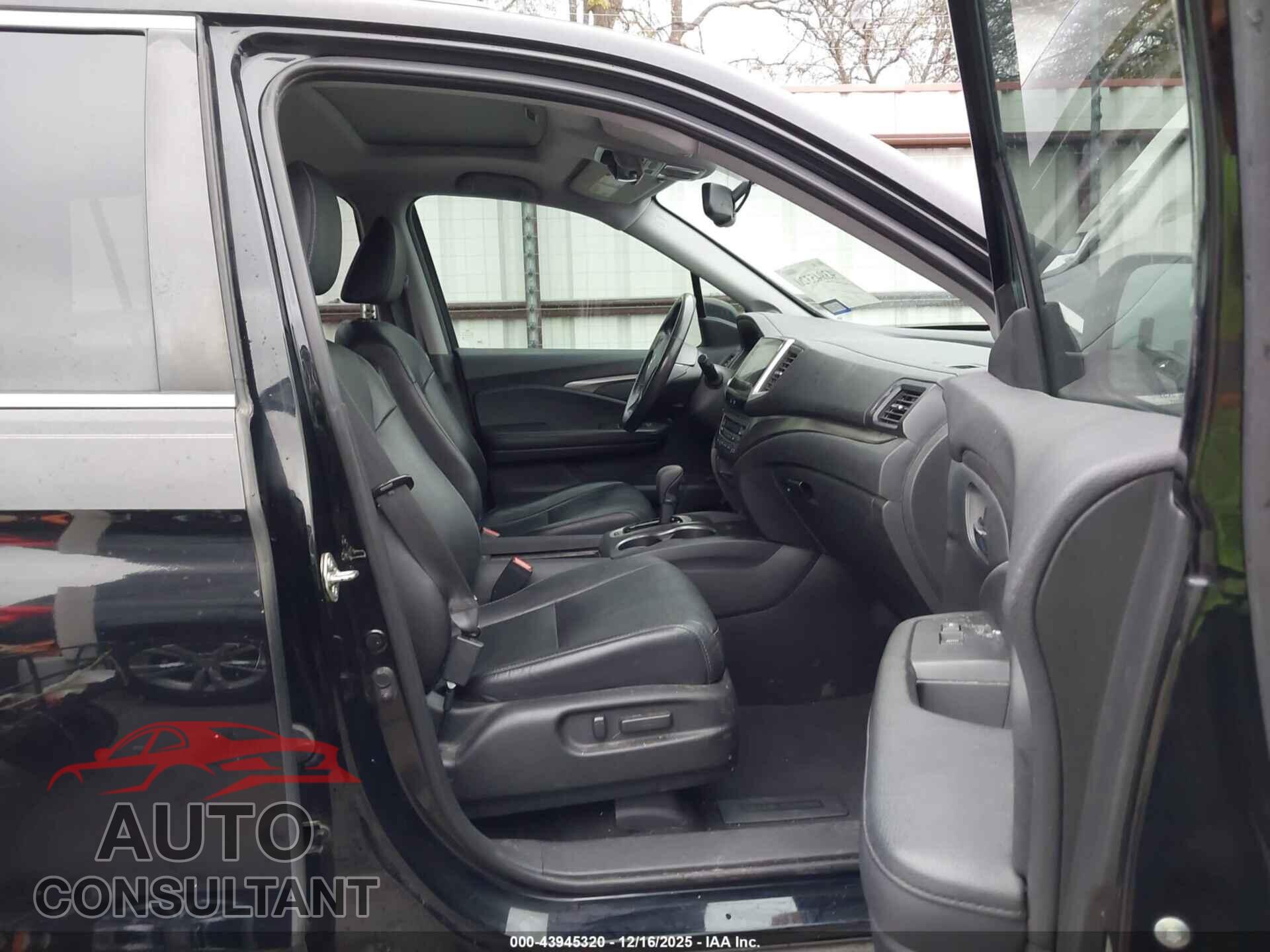 HONDA PILOT 2017 - 5FNYF5H57HB034948
