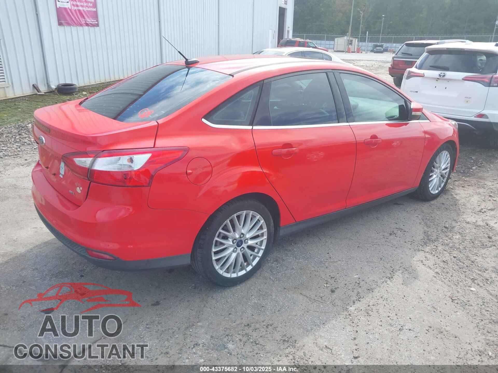 FORD FOCUS 2012 - 1FAHP3H29CL333053