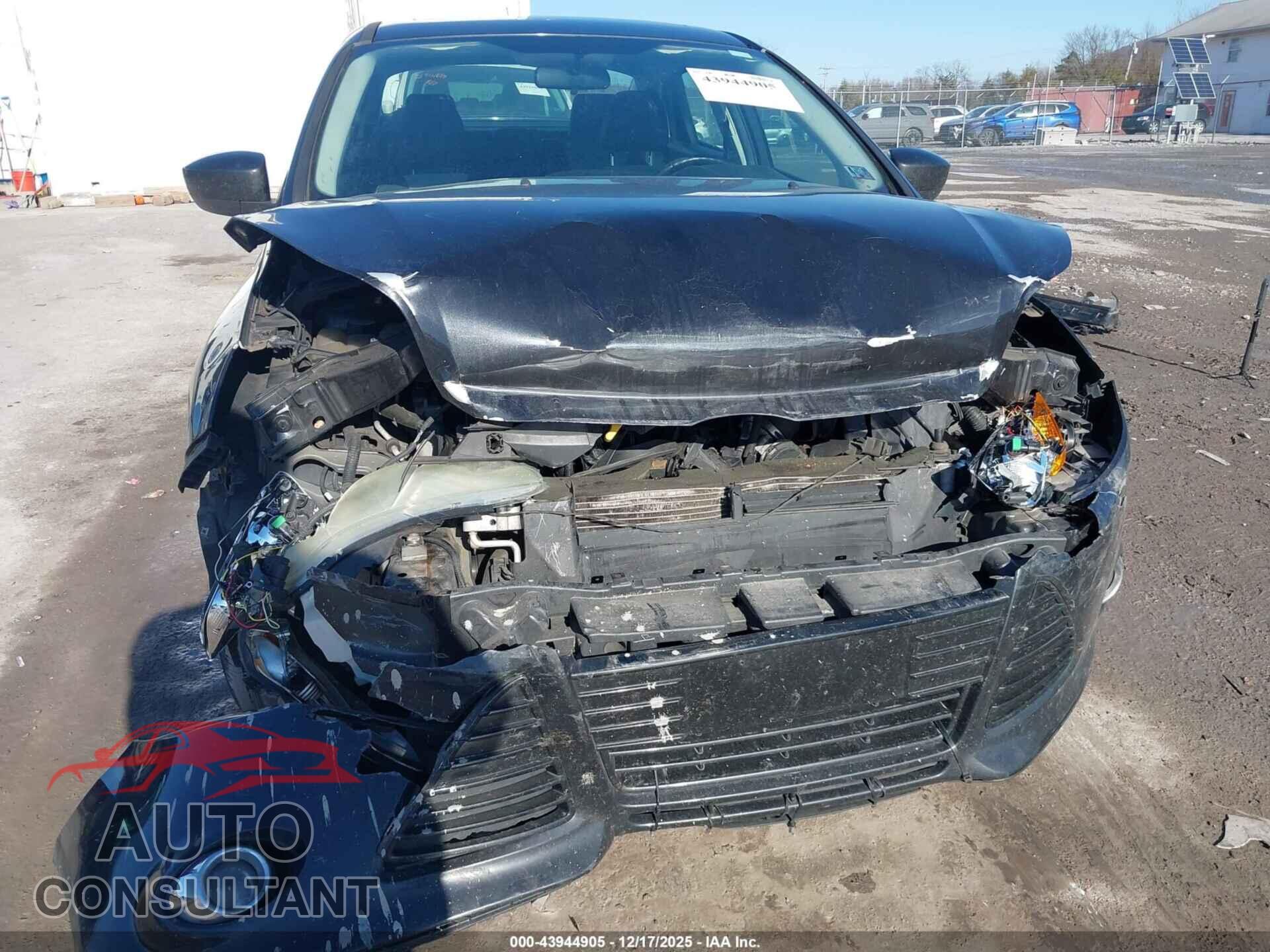 FORD FOCUS 2012 - 1FAHP3F2XCL389697