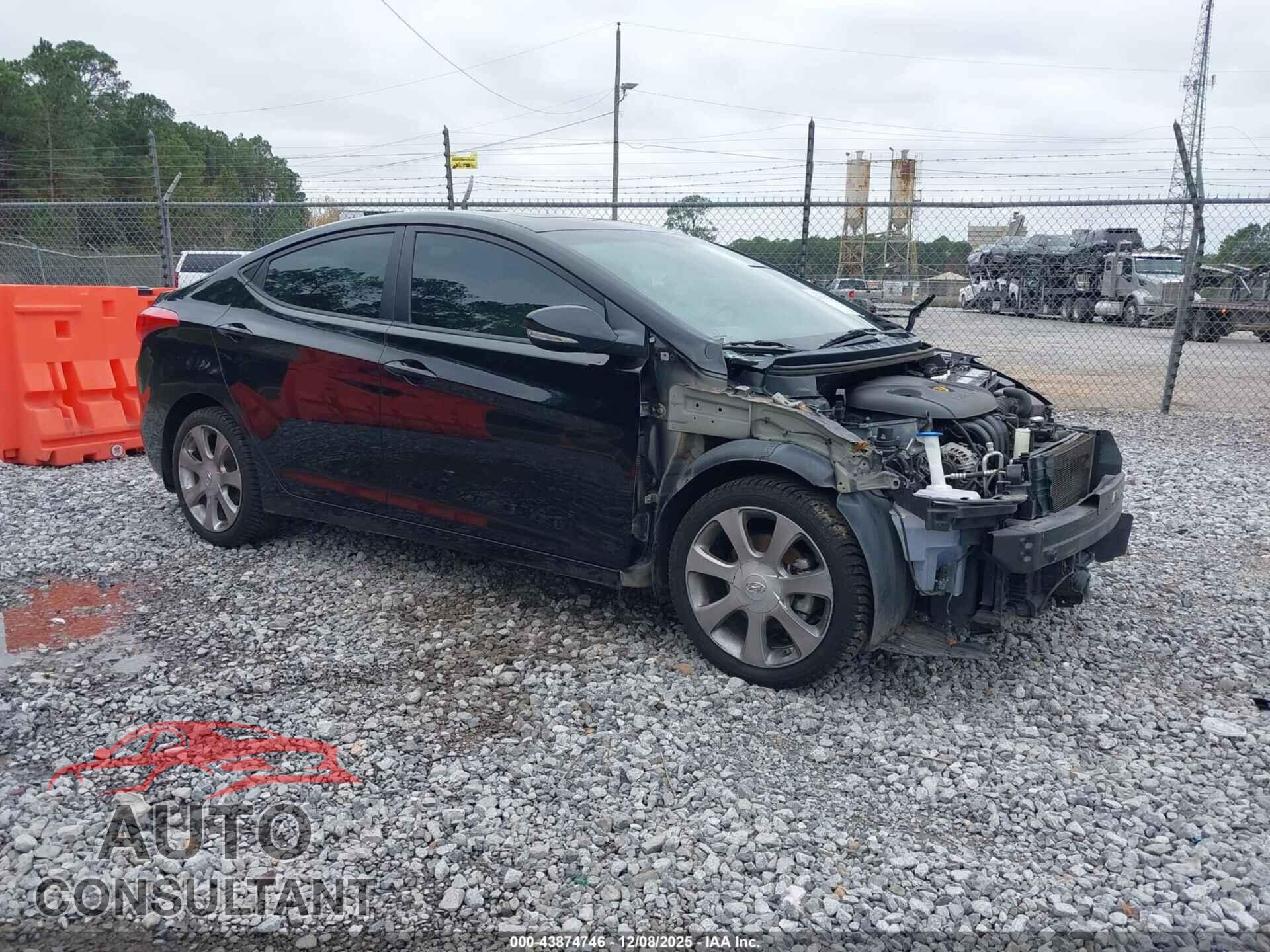 HYUNDAI ELANTRA 2013 - KMHDH4AE1DU592448