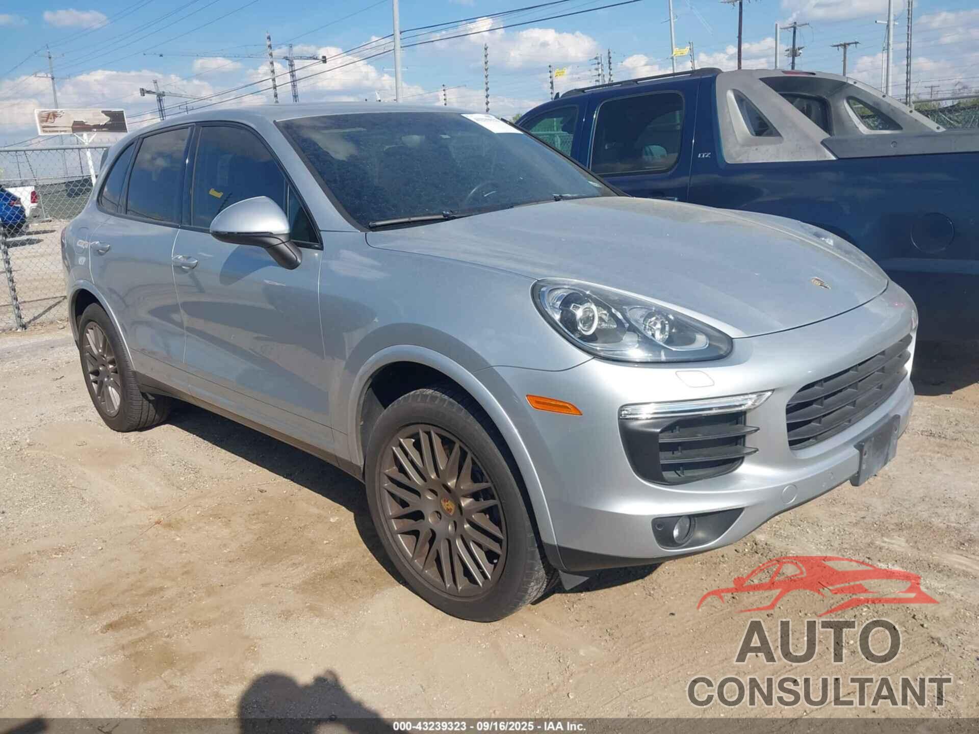 PORSCHE CAYENNE 2017 - WP1AA2A22HKA82454
