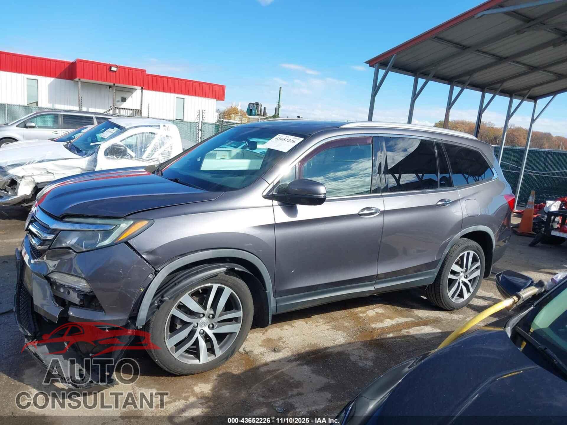 HONDA PILOT 2017 - 5FNYF6H92HB083676
