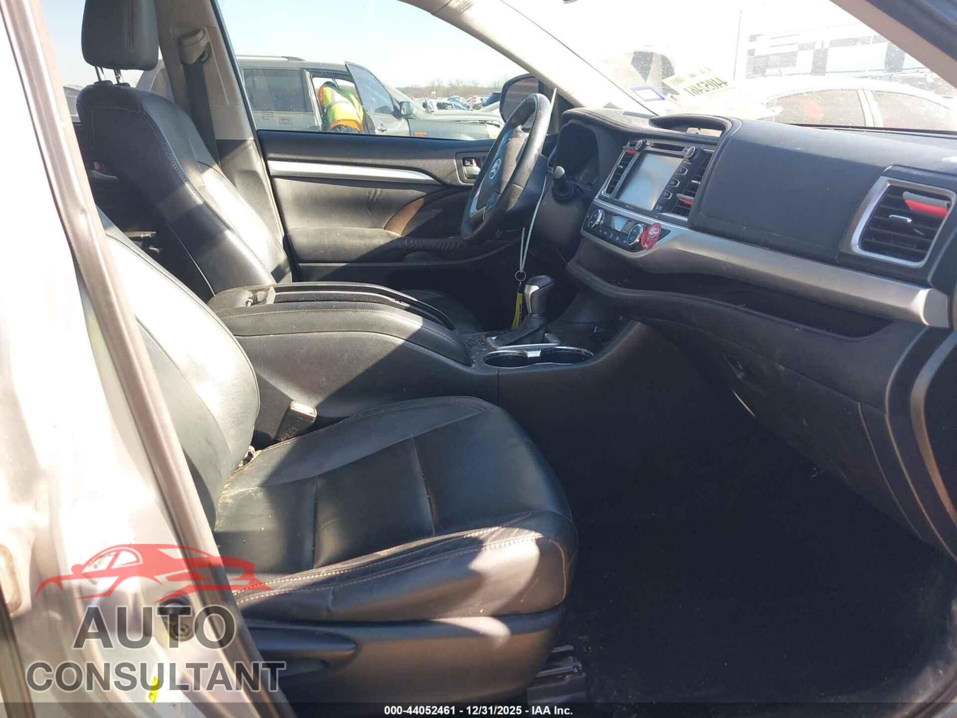 TOYOTA HIGHLANDER 2015 - 5TDJKRFH4FS132961