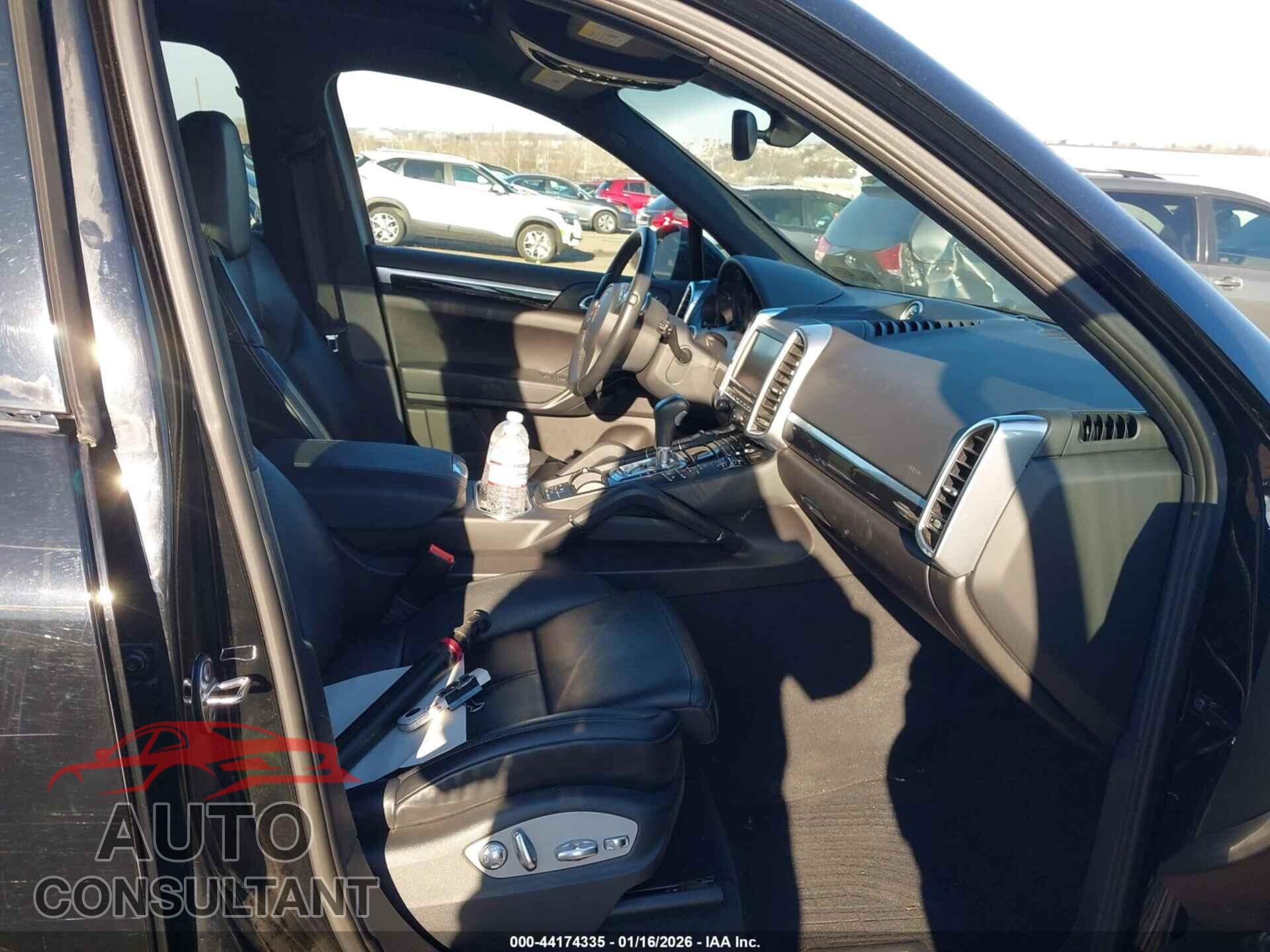 PORSCHE CAYENNE 2012 - WP1AA2A28CLA07308