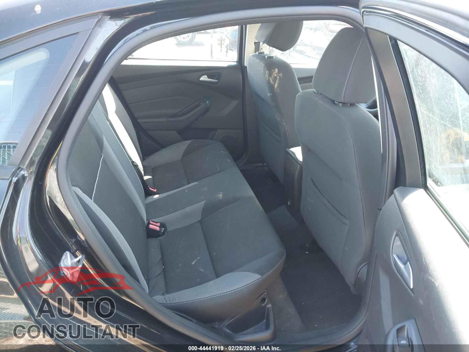 FORD FOCUS 2014 - 1FADP3F28EL293066