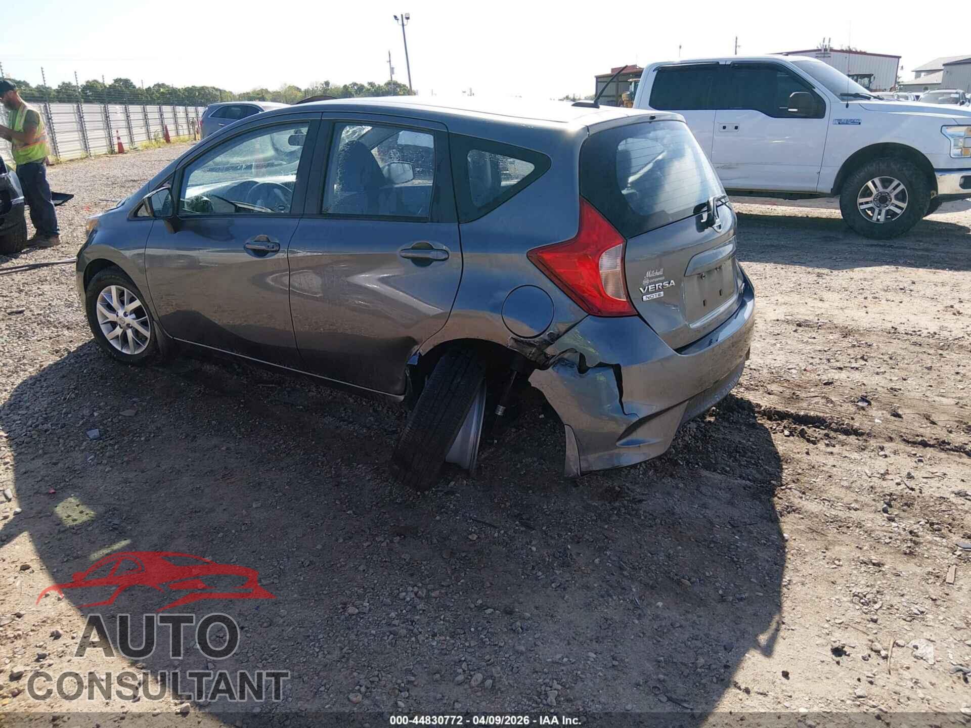 NISSAN VERSA NOTE 2018 - 3N1CE2CP8JL353984