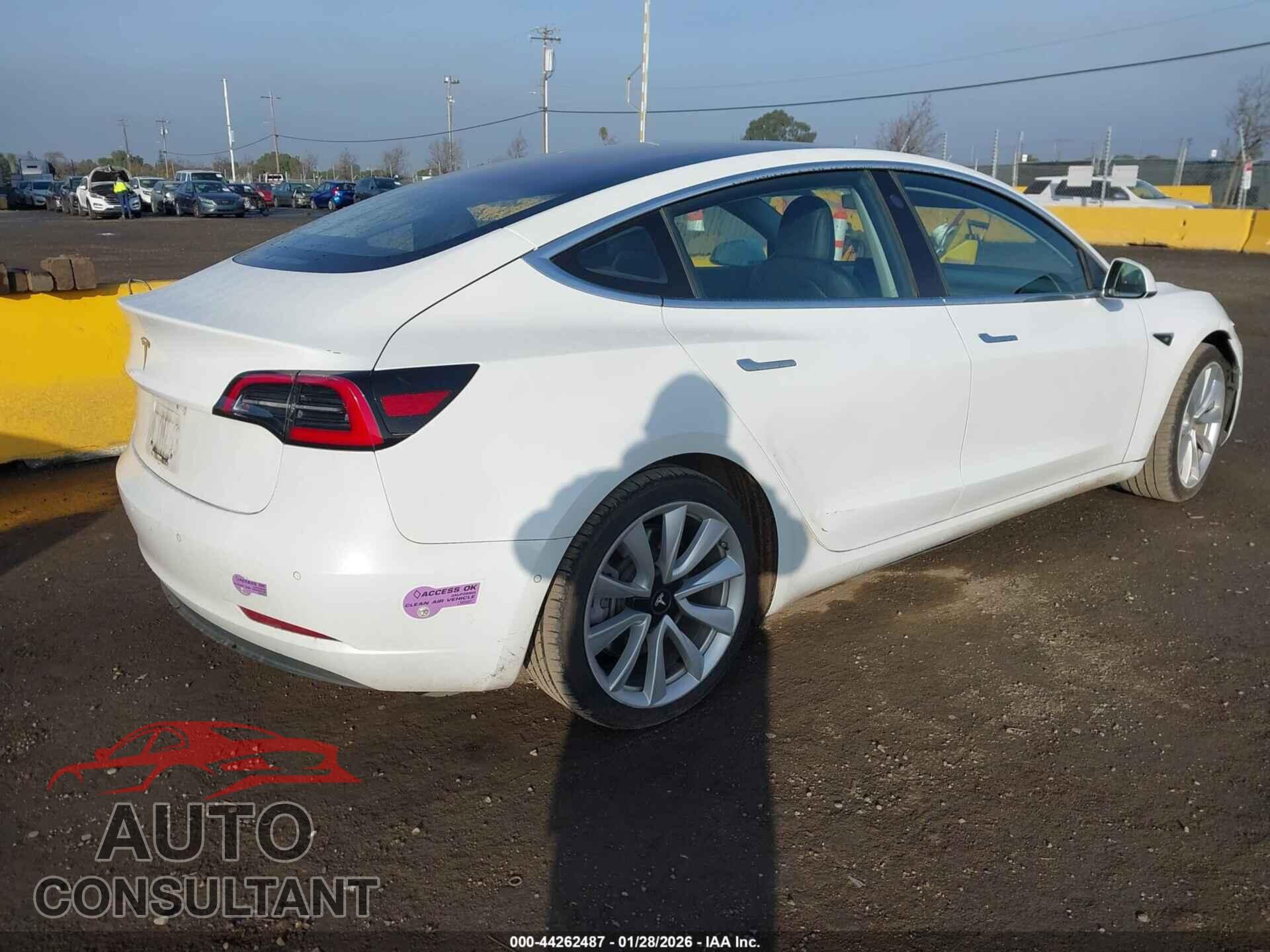 TESLA MODEL 3 2018 - 5YJ3E1EA5JF049140