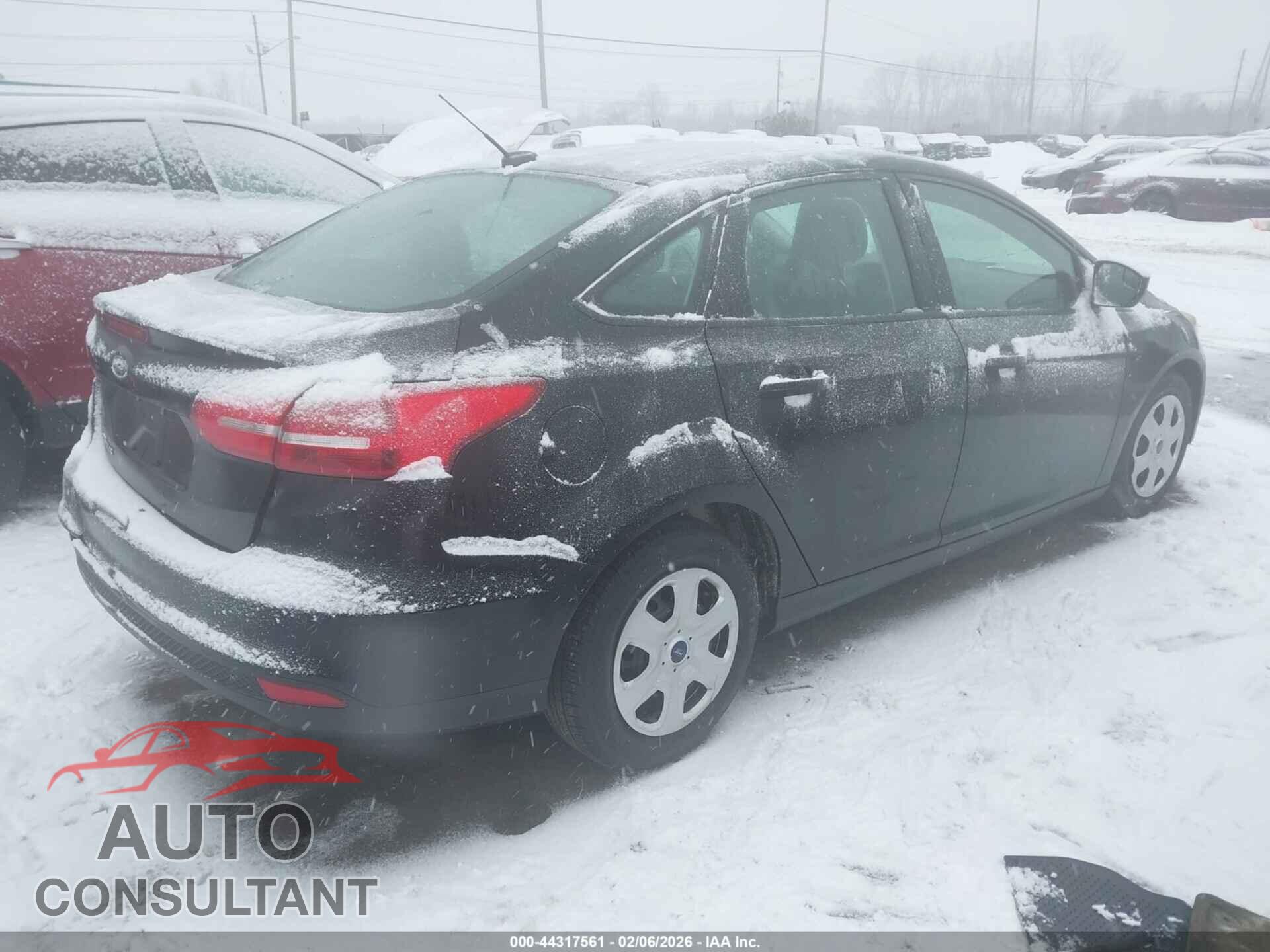 FORD FOCUS 2017 - 1FADP3E20HL332075
