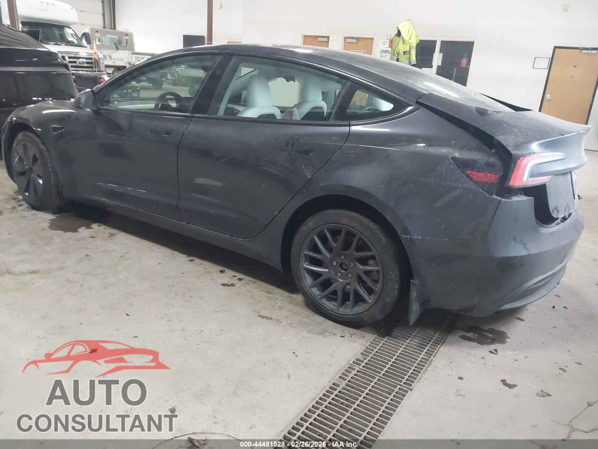 TESLA MODEL 3 2025 - 5YJ3E1EB3SF879965