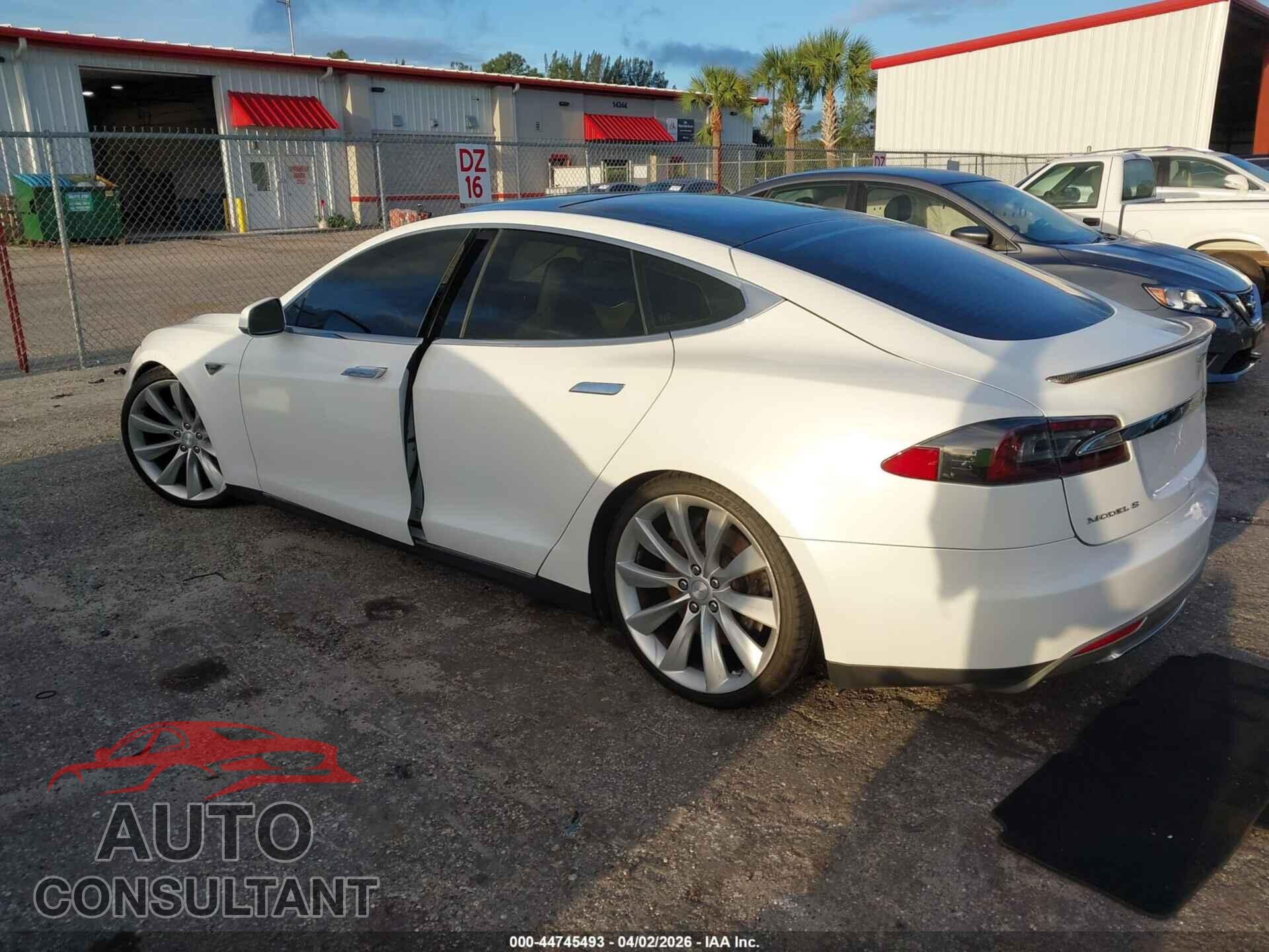 TESLA MODEL S 2012 - 5YJSA1CP9CFP01940