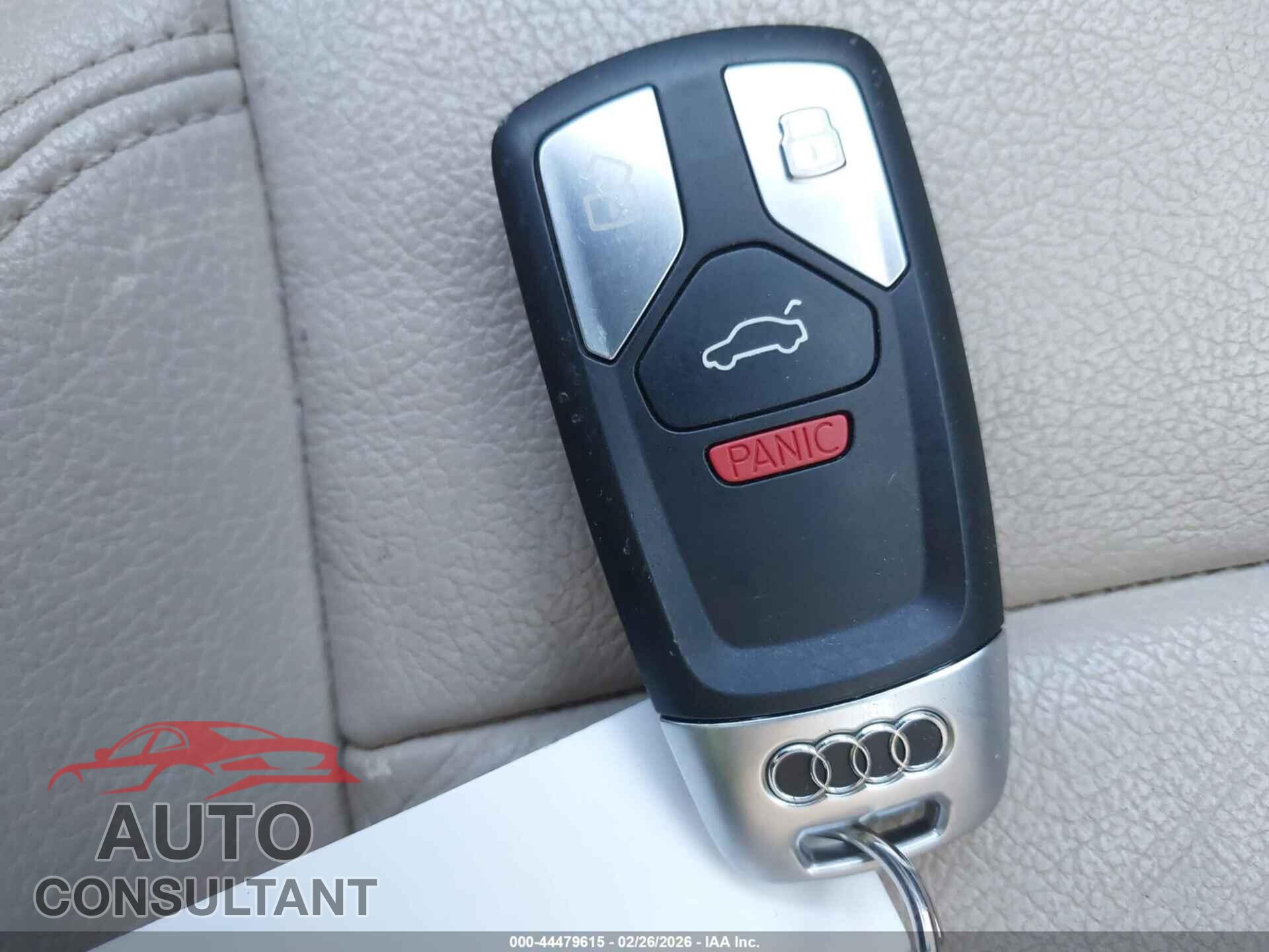 AUDI A4 2017 - WAUKMAF49HN056155