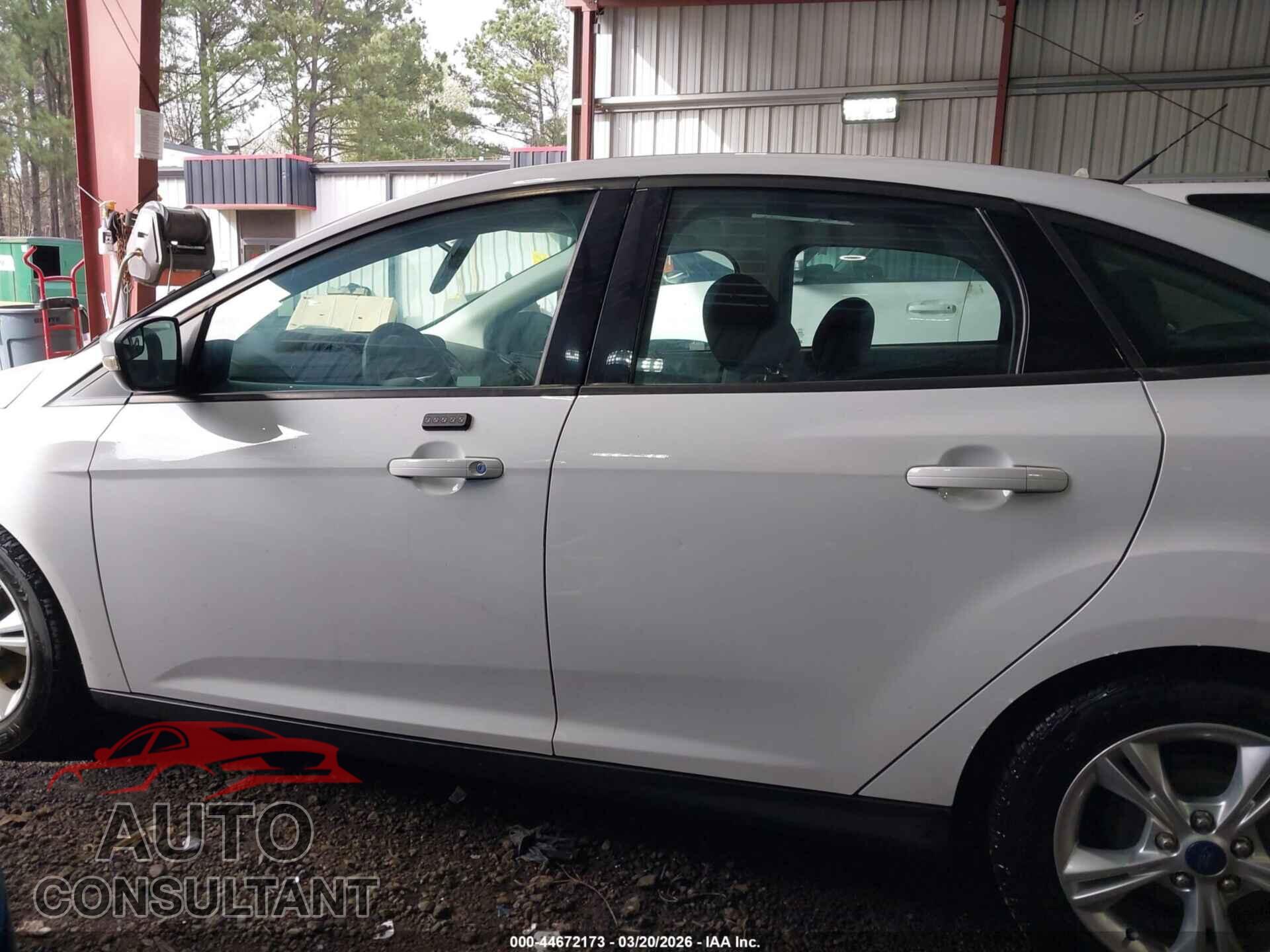 FORD FOCUS 2014 - 1FADP3F21EL378024