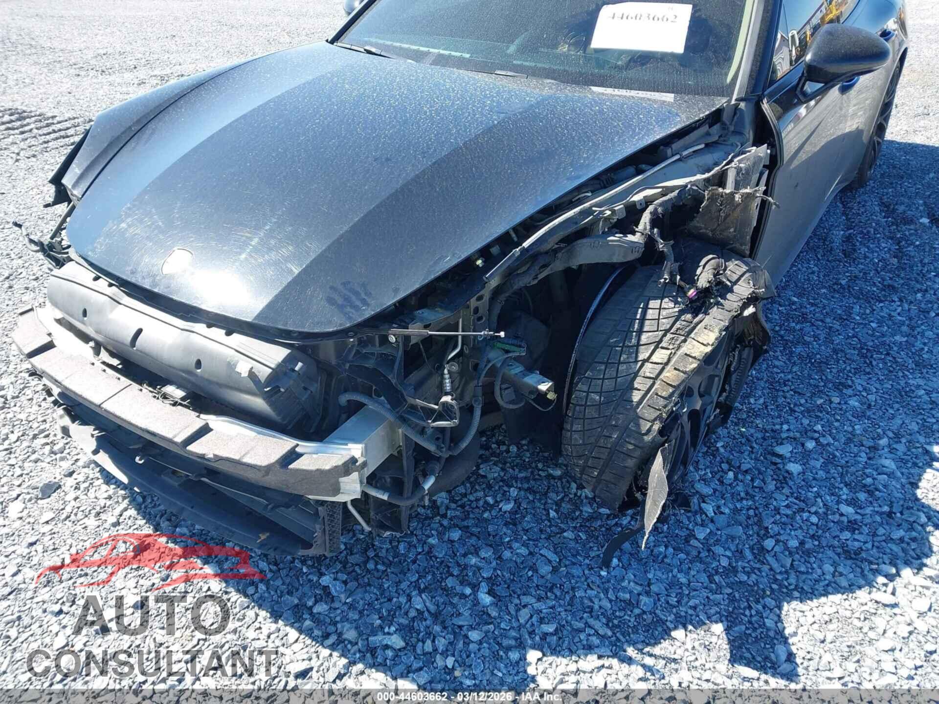 PORSCHE PANAMERA 2018 - WP0AA2A71JL111987