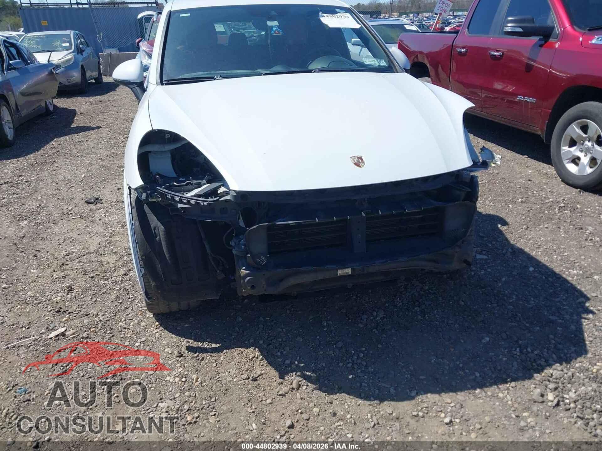 PORSCHE CAYENNE 2016 - WP1AA2A22GLA08976