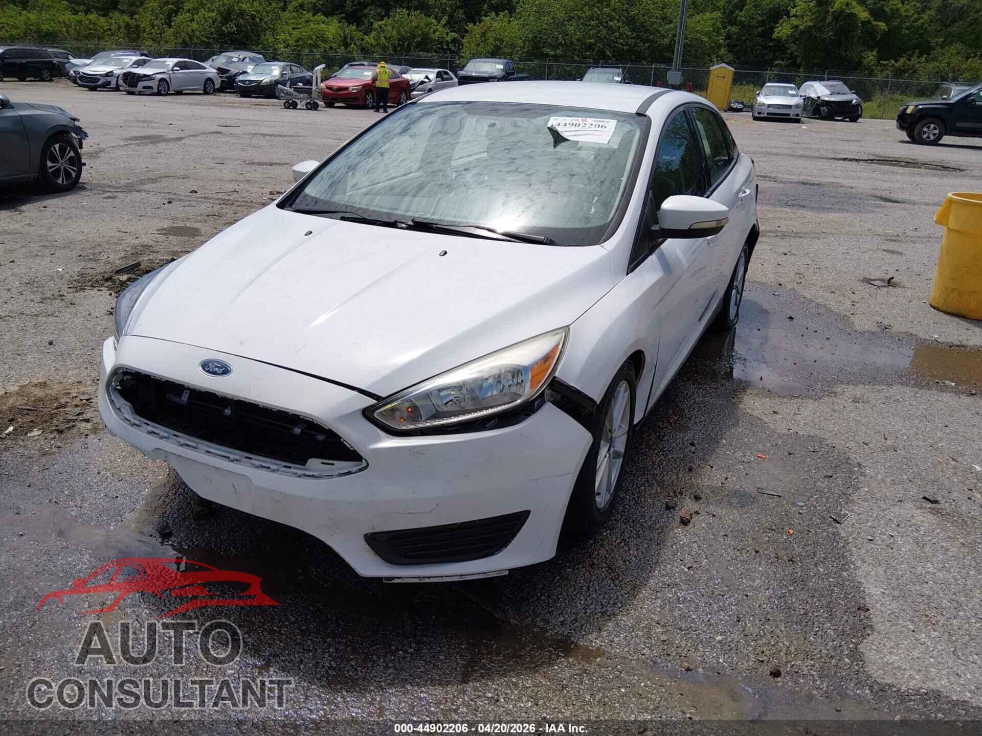 FORD FOCUS 2016 - 1FADP3F22GL261359