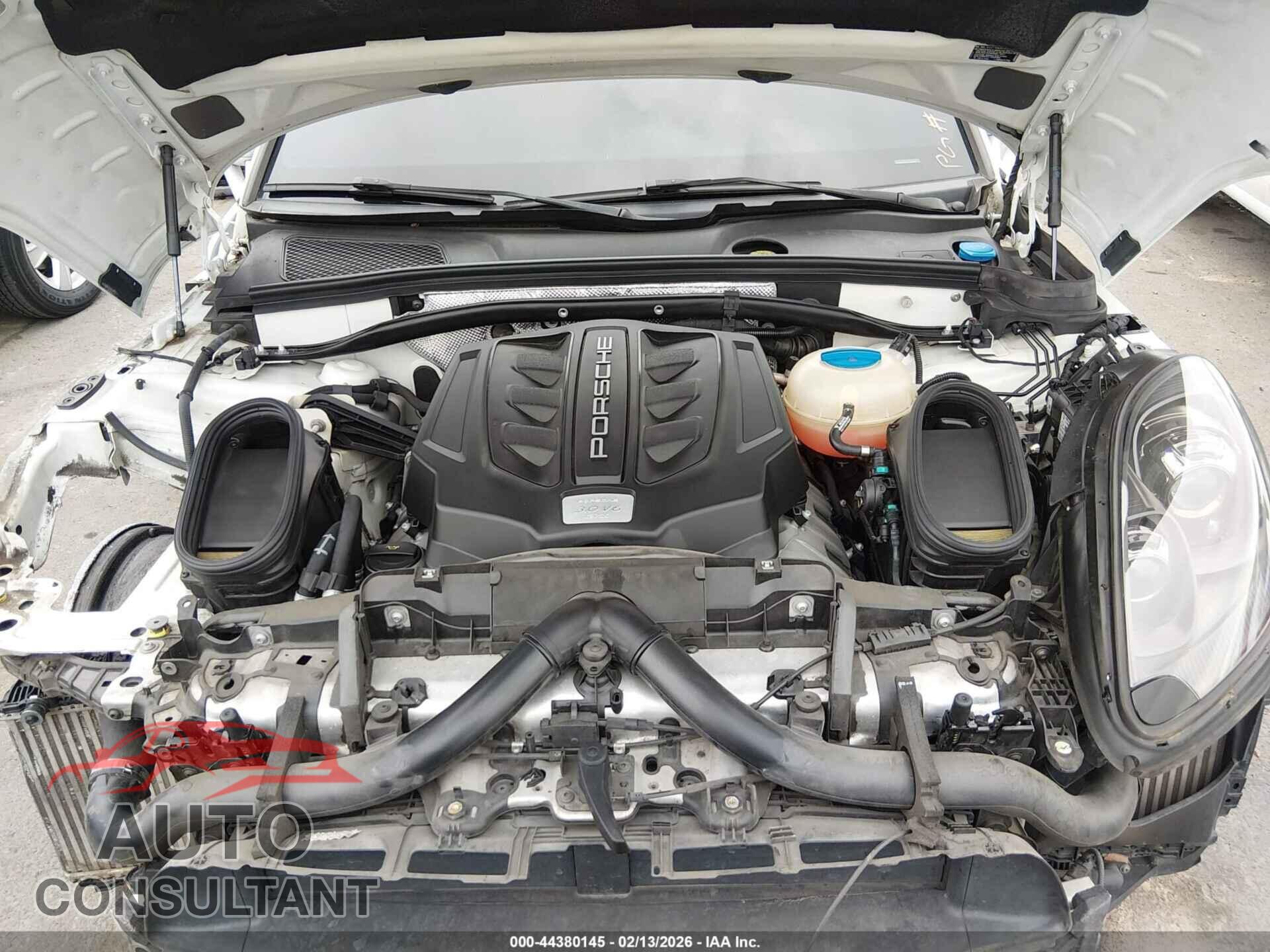 PORSCHE MACAN 2018 - WP1AG2A58JLB60311