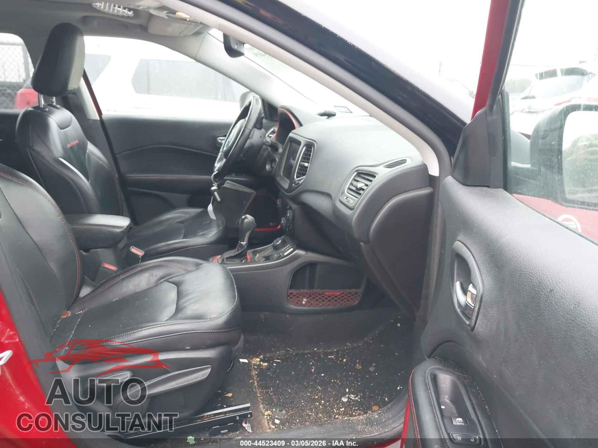 JEEP COMPASS 2019 - 3C4NJDDB7KT829076