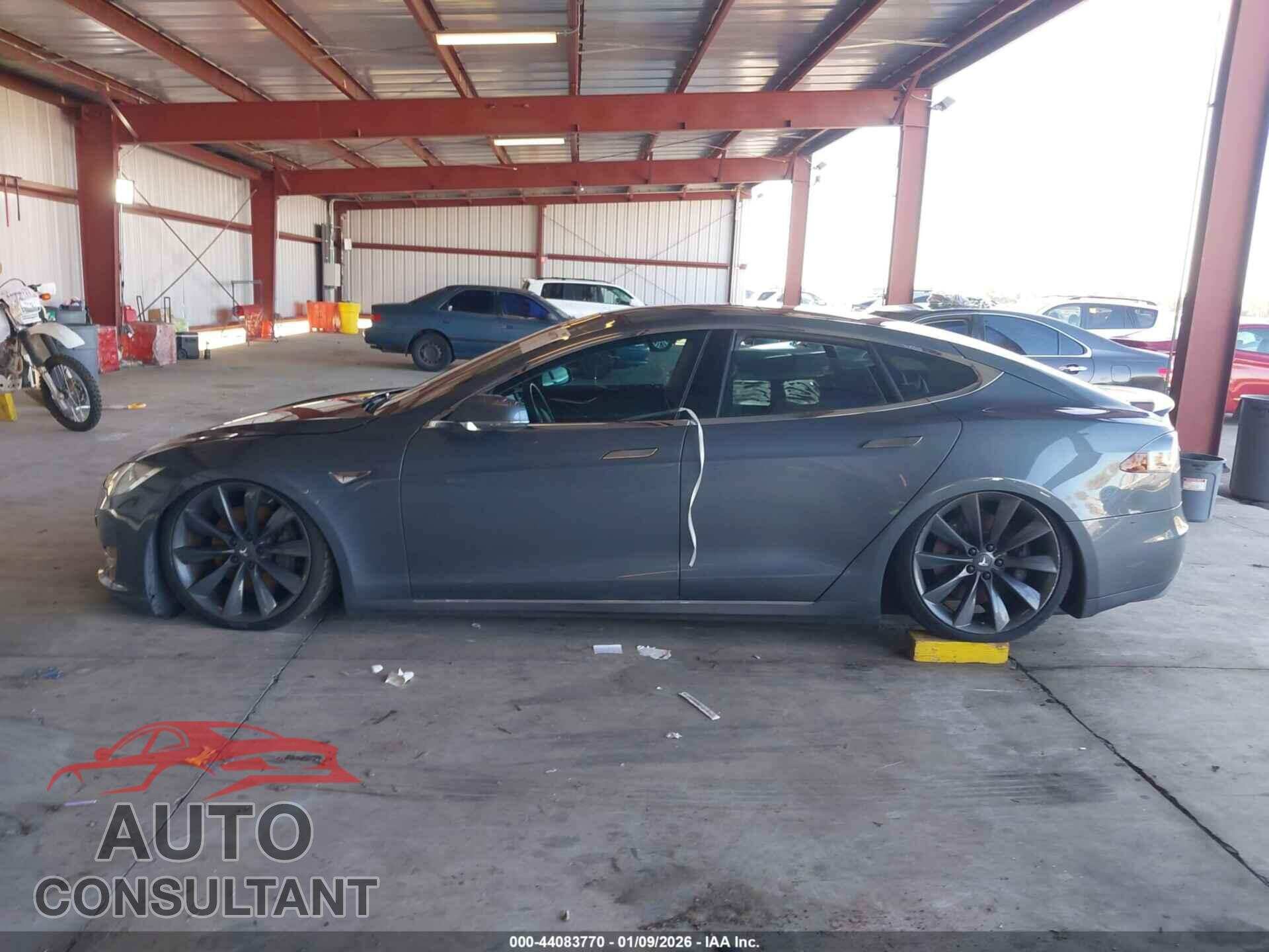 TESLA MODEL S 2012 - 5YJSA1DP8CFP01510