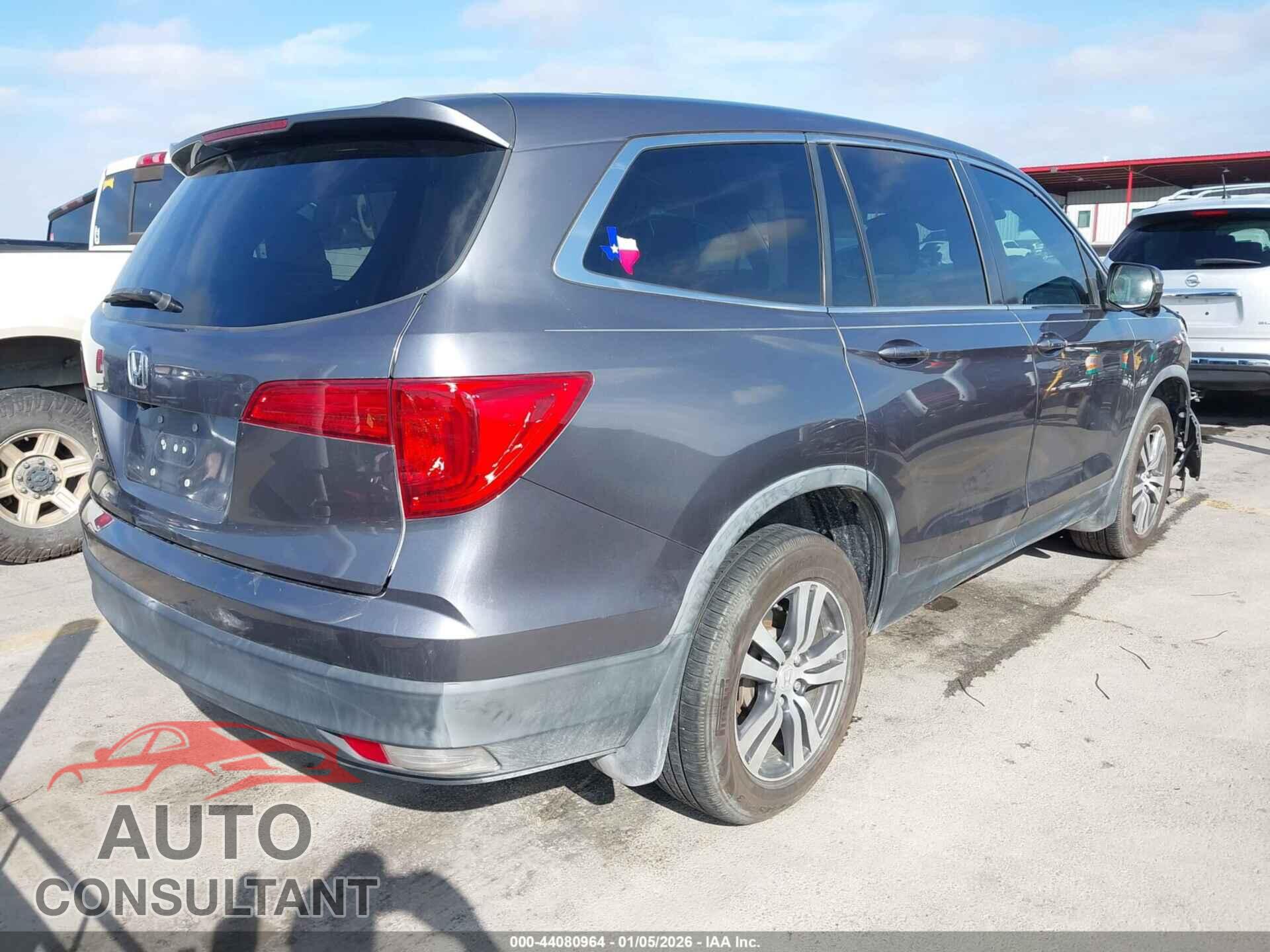 HONDA PILOT 2017 - 5FNYF5H58HB018337