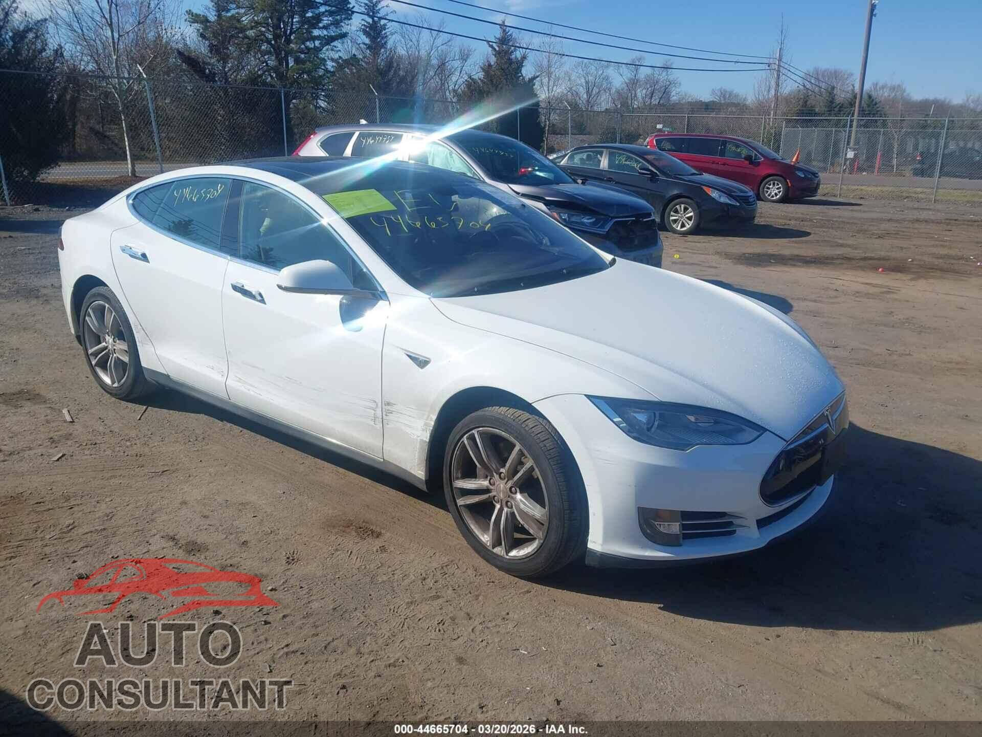 TESLA MODEL S 2013 - 5YJSA1CG2DFP08293