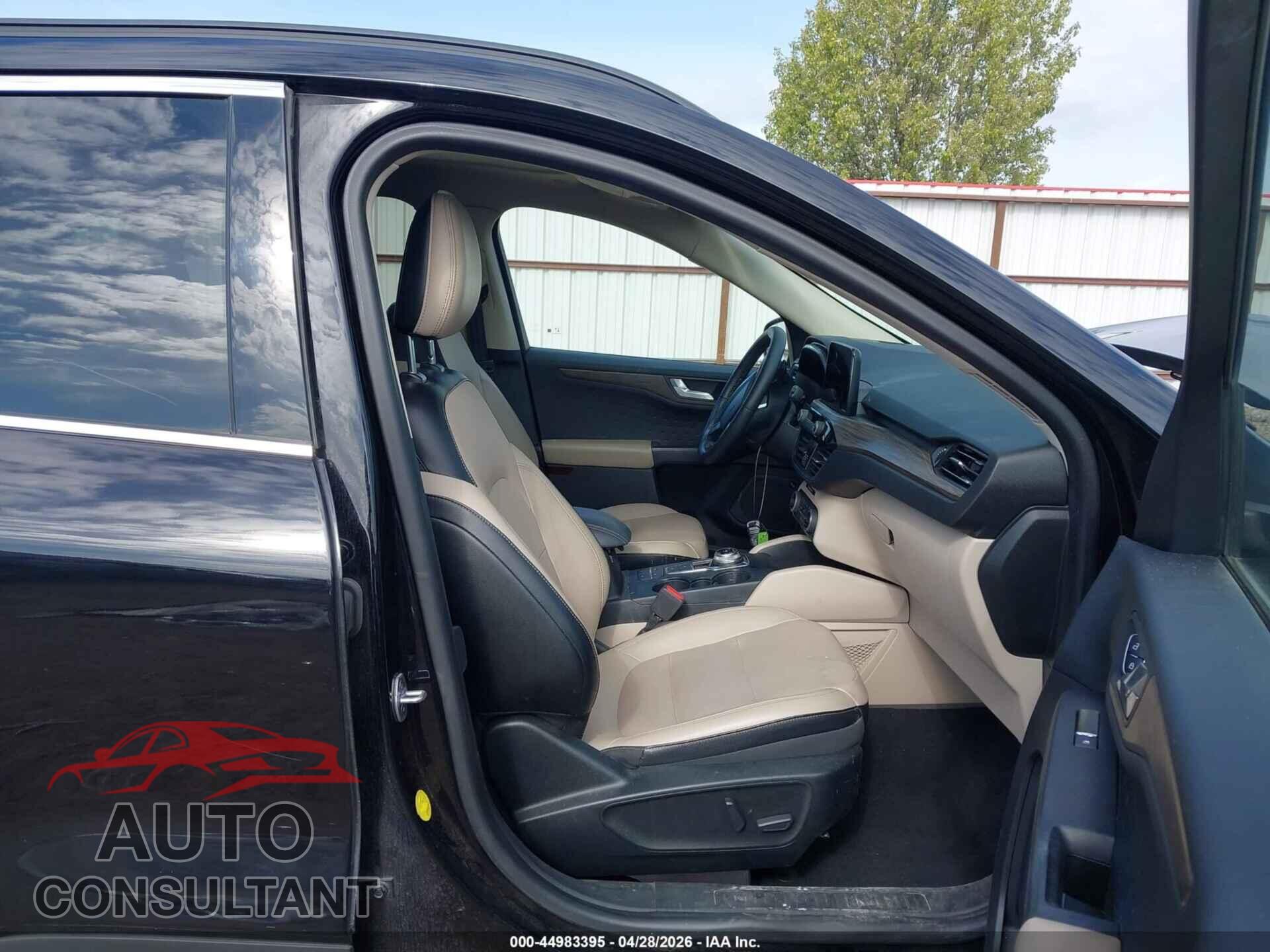FORD ESCAPE 2020 - 1FMCU9J99LUA15155