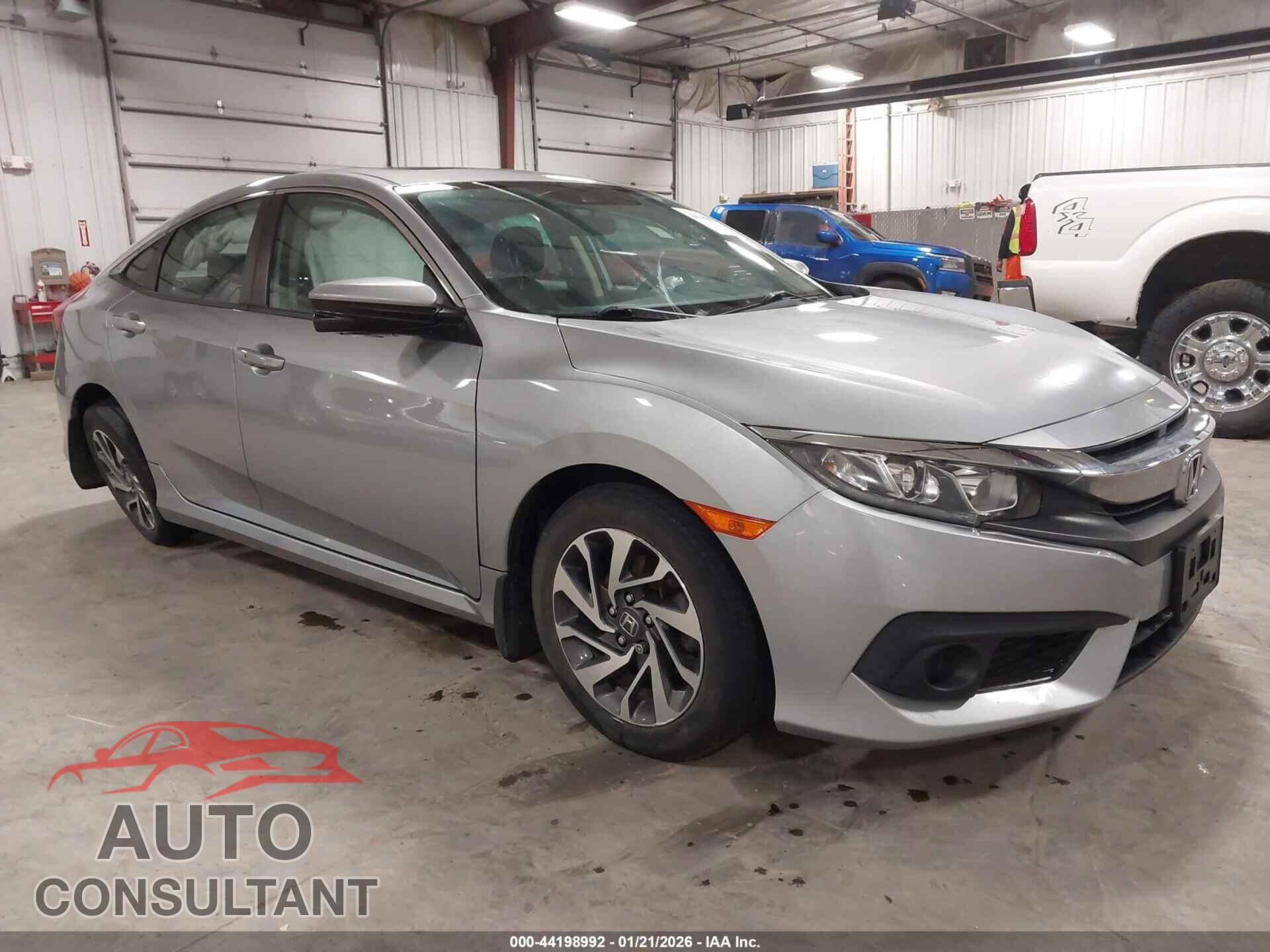 HONDA CIVIC 2017 - 19XFC2F82HE055403