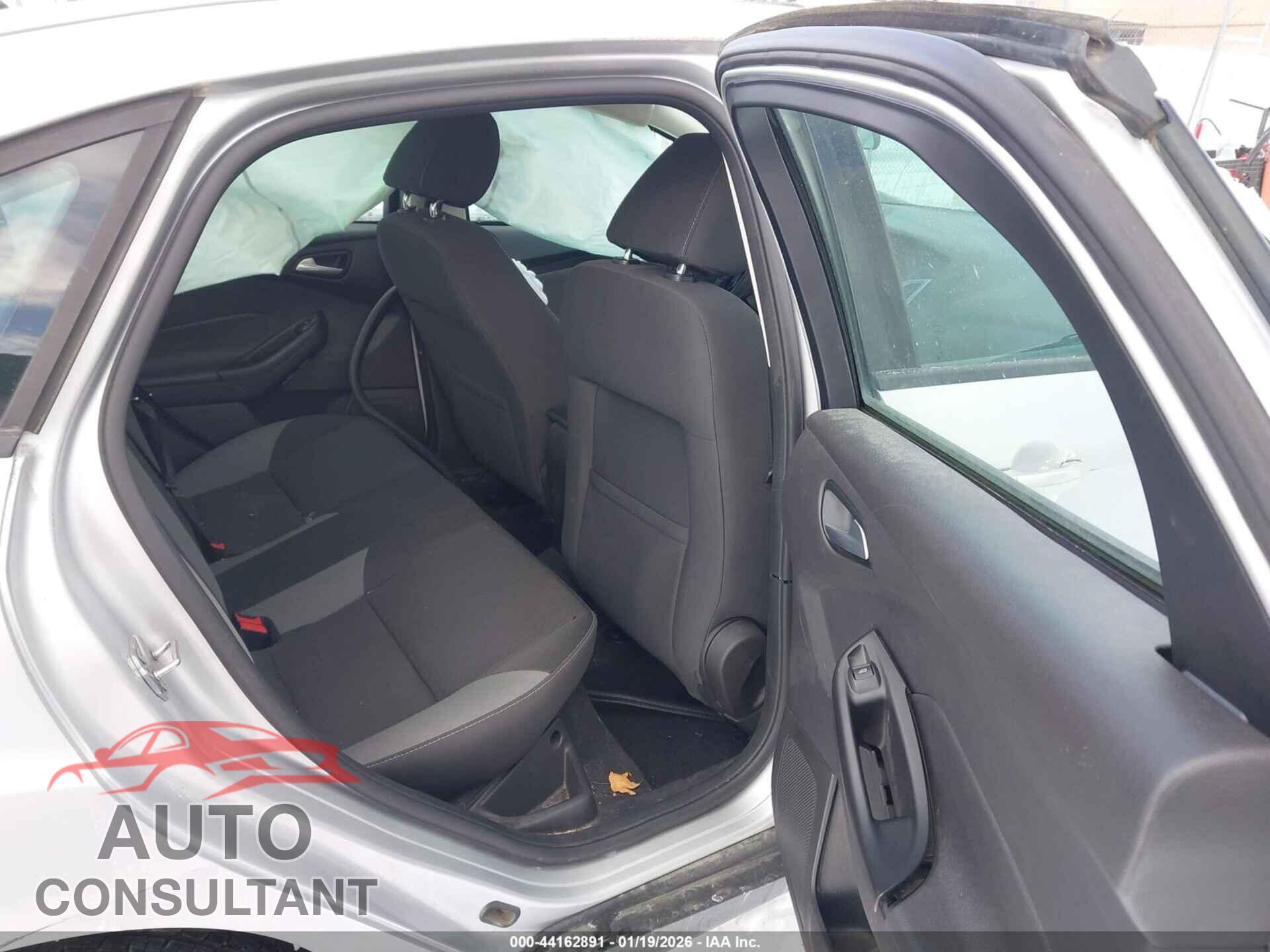 FORD FOCUS 2013 - 1FADP3F25DL312820
