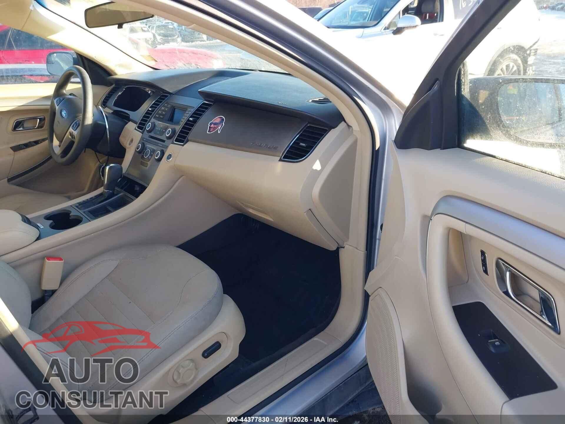 FORD TAURUS 2015 - 1FAHP2D88FG200544