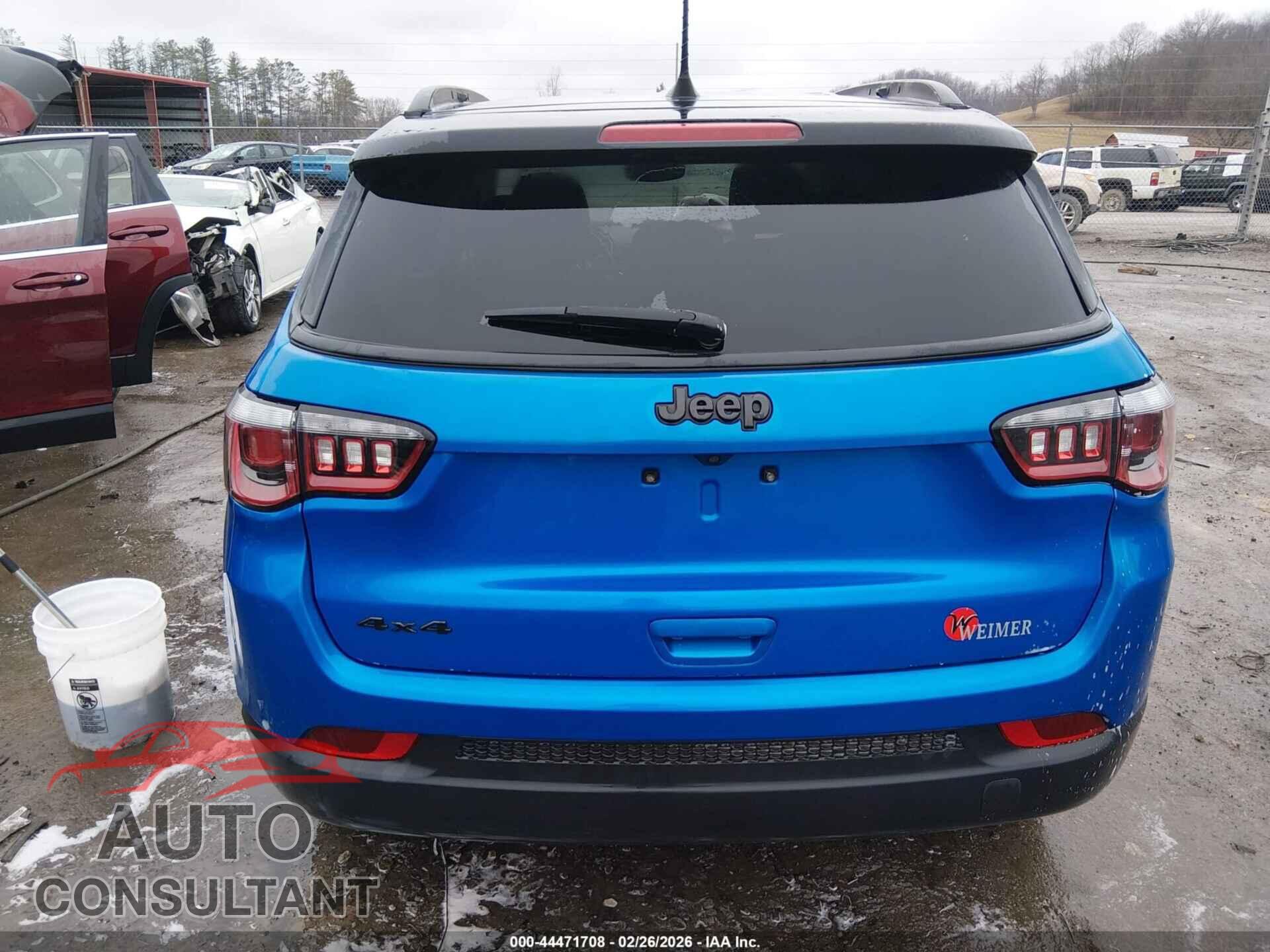 JEEP COMPASS 2019 - 3C4NJDBB6KT697575